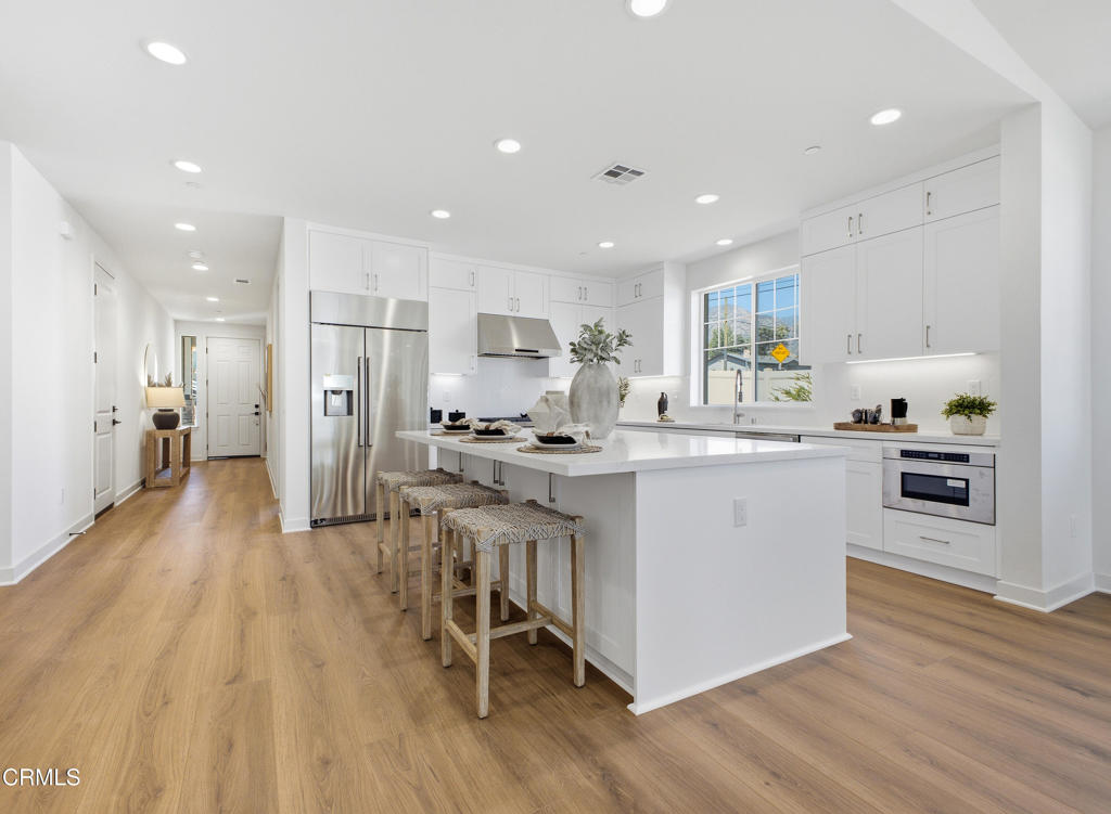 16 W Pine Street