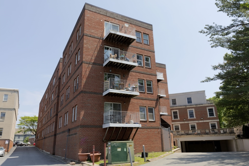 2456 Massachusetts Ave # 104