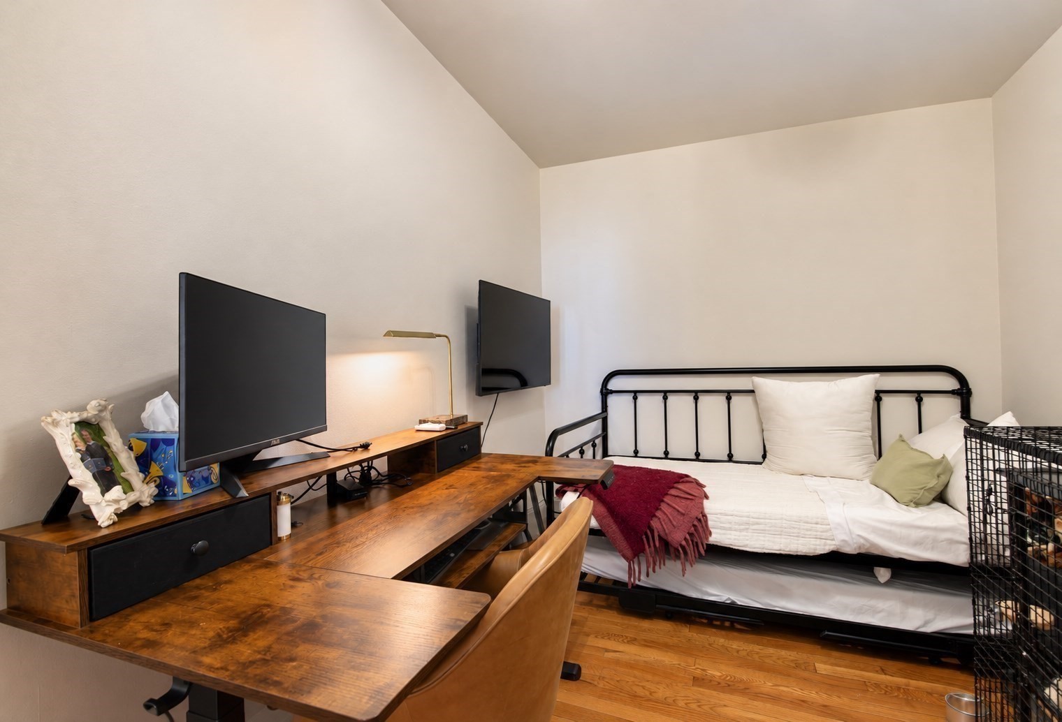 24 Albion Pl # 1