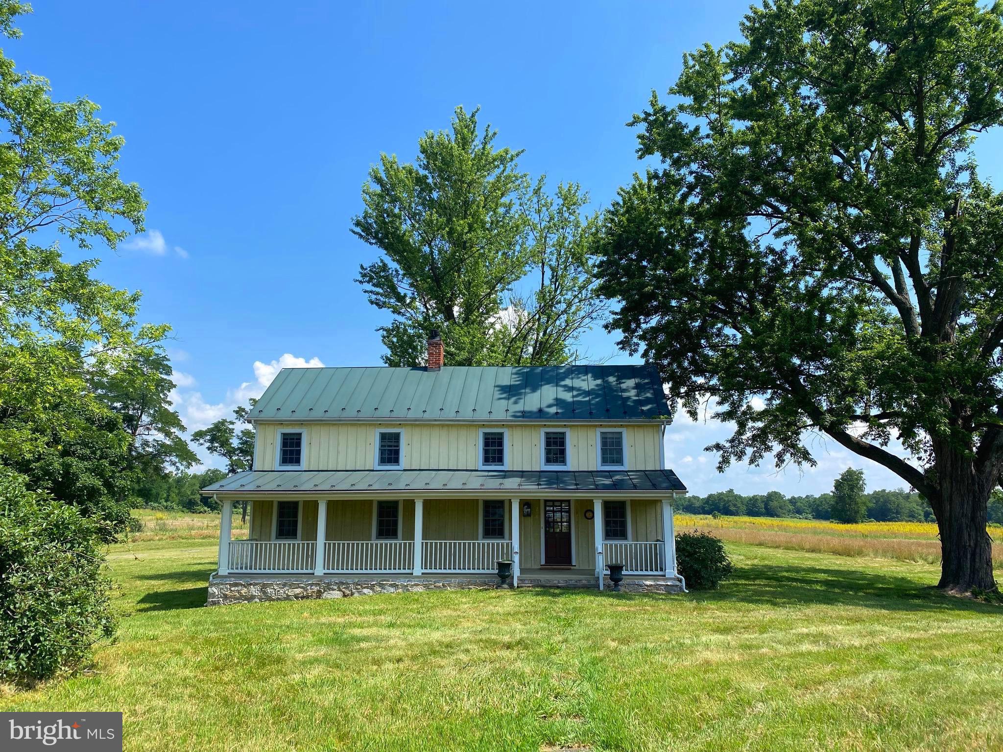 216 Bushland Ln