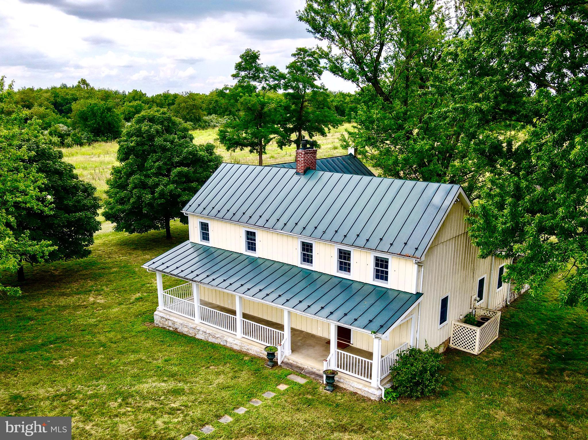 216 Bushland Ln