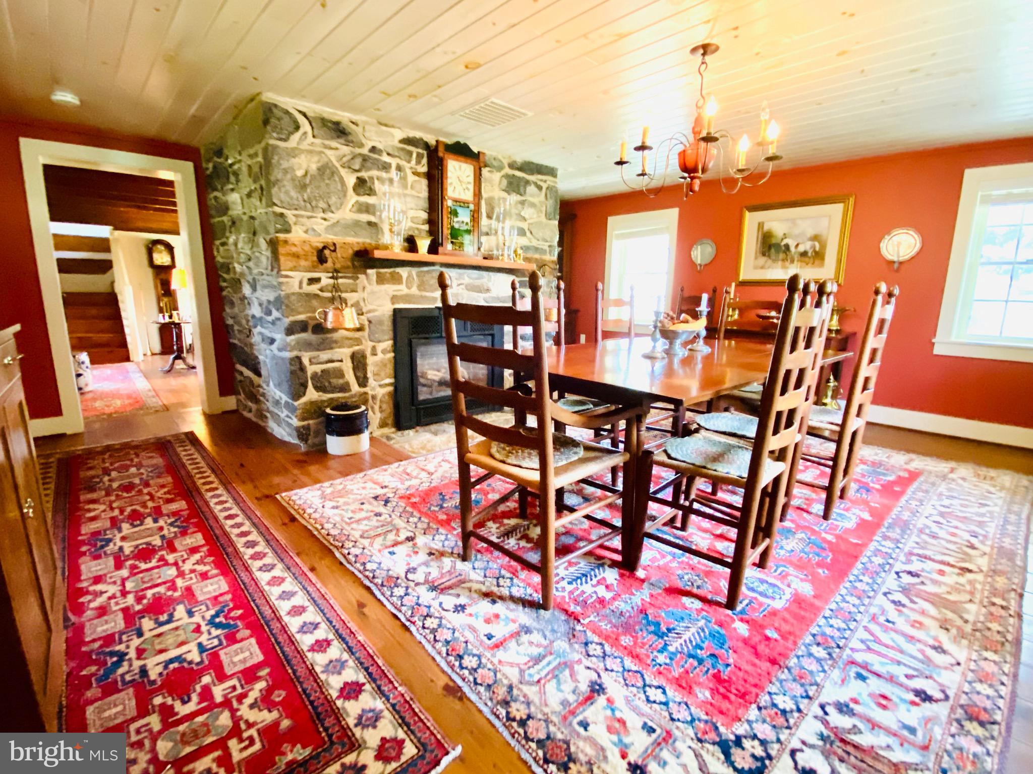 216 Bushland Ln