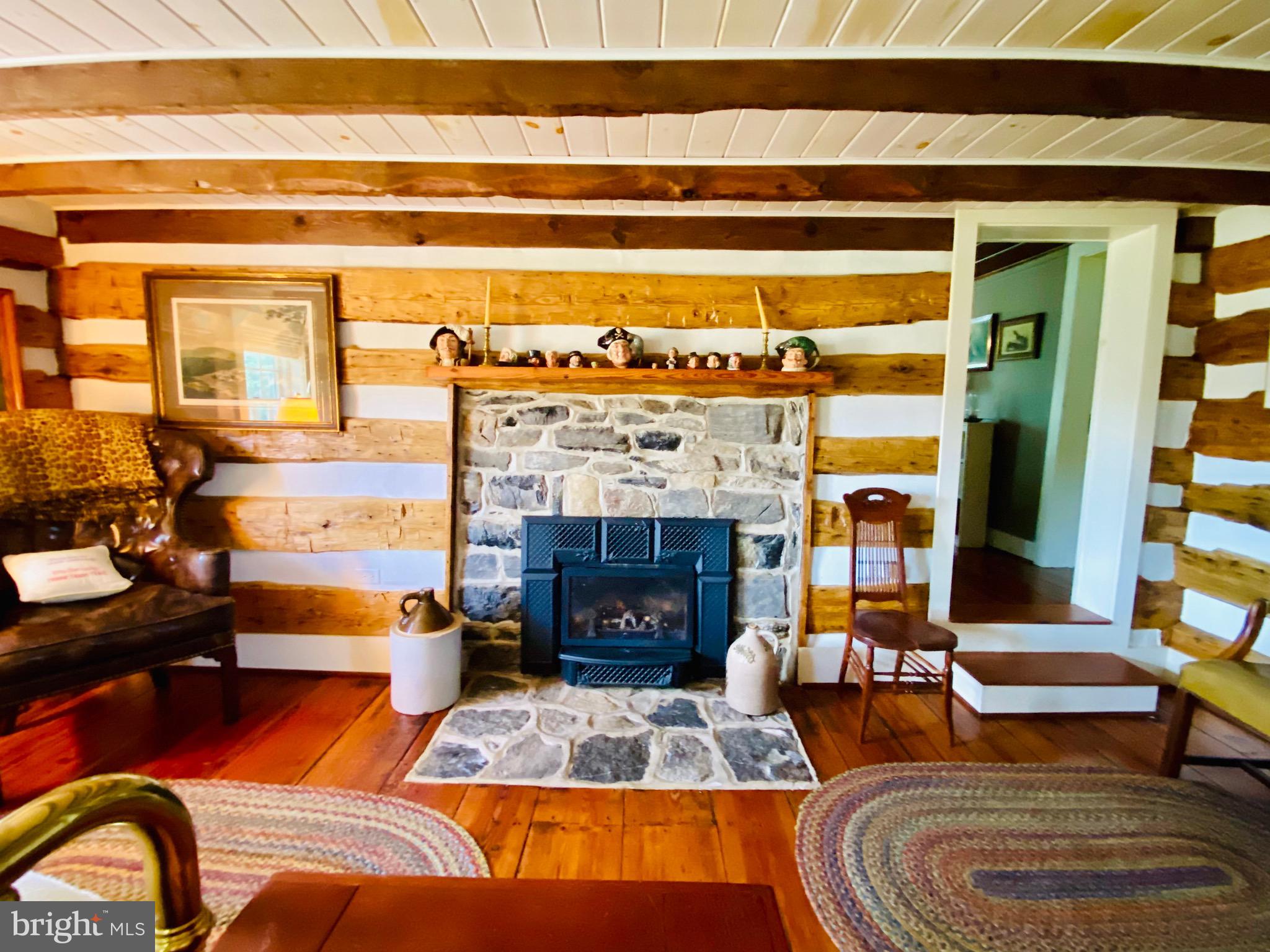 216 Bushland Ln