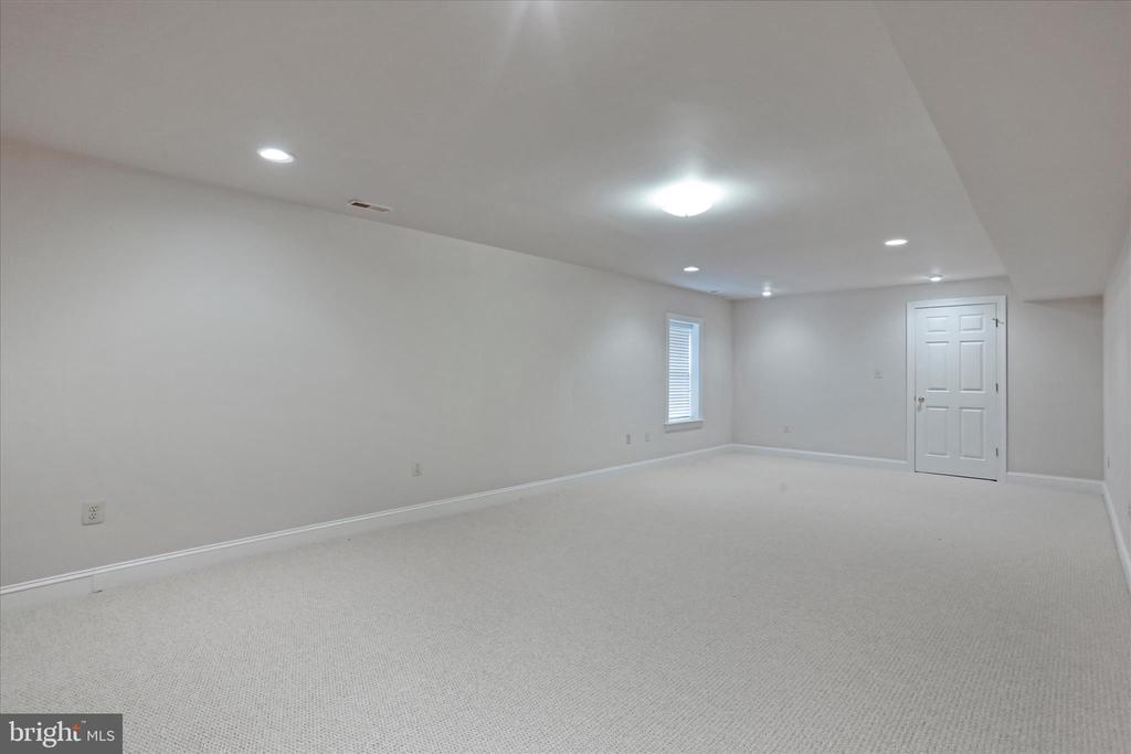 205 HENDERSON COURT