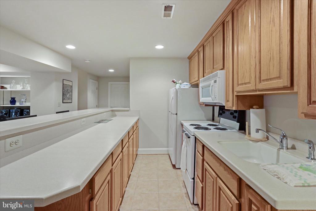 205 HENDERSON COURT