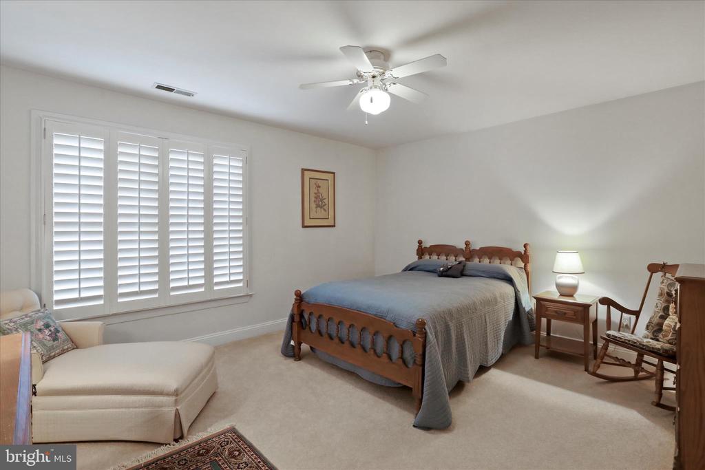 205 HENDERSON COURT