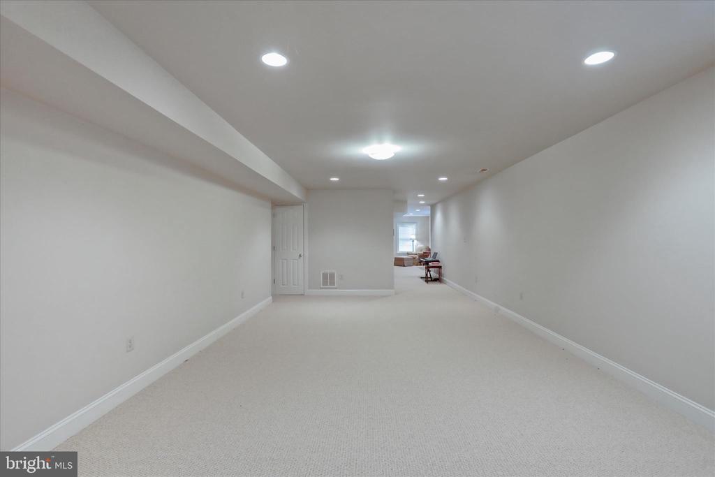 205 HENDERSON COURT