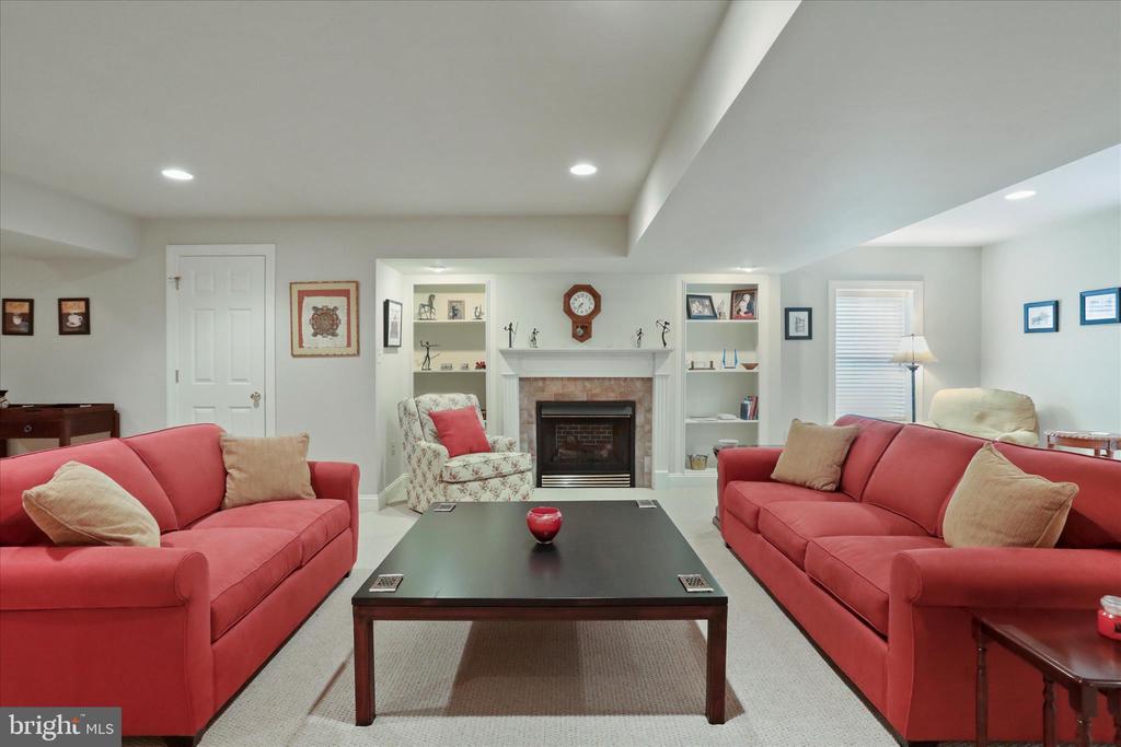 205 HENDERSON COURT