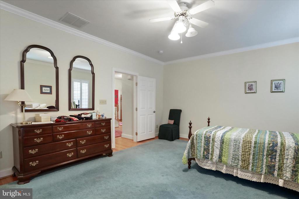 205 HENDERSON COURT