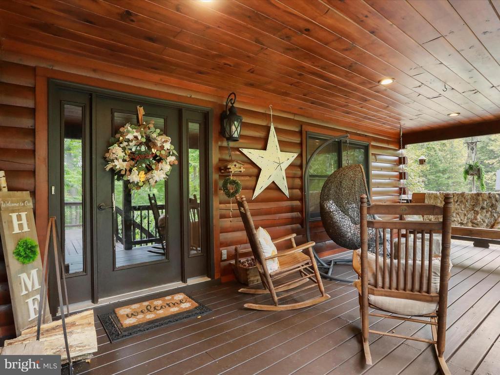 5065 COUNTRY CREEK LANE