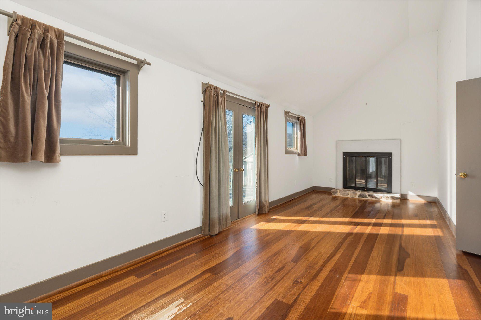 18935 YELLOW SCHOOLHOUSE ROAD