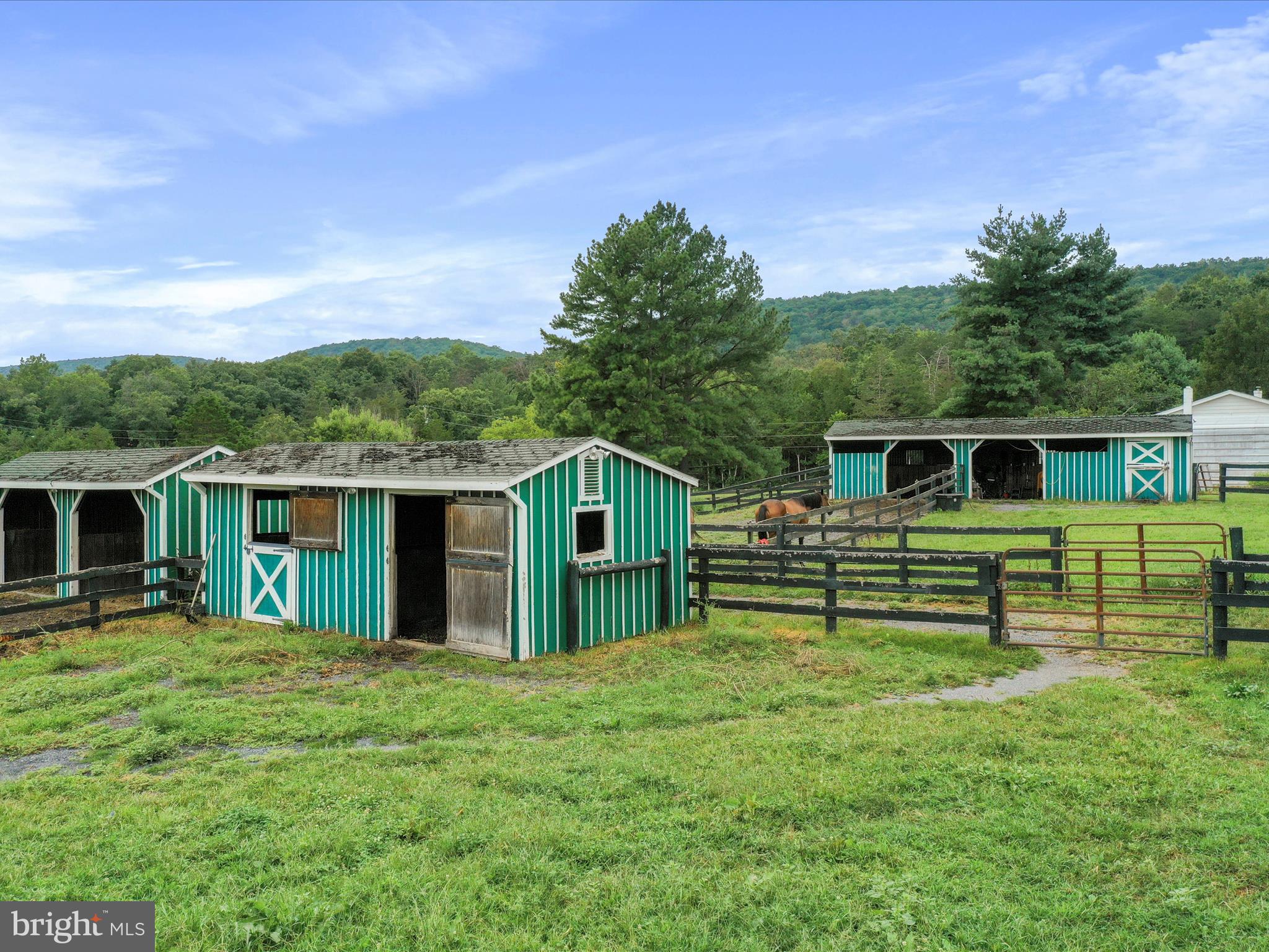 903 Coverstone Rd