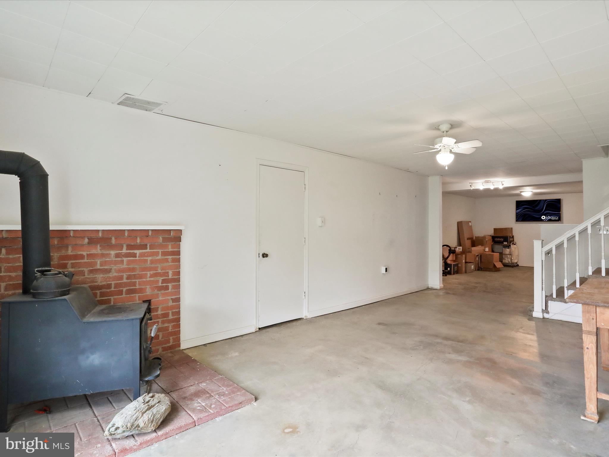 903 Coverstone Rd