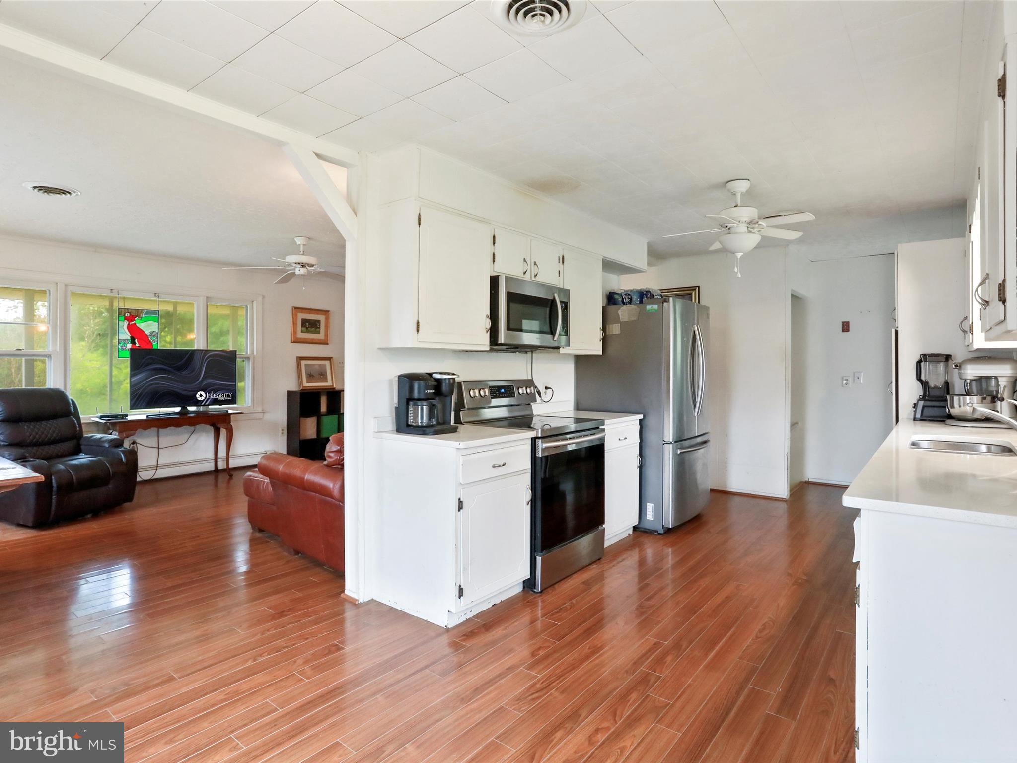 903 Coverstone Rd
