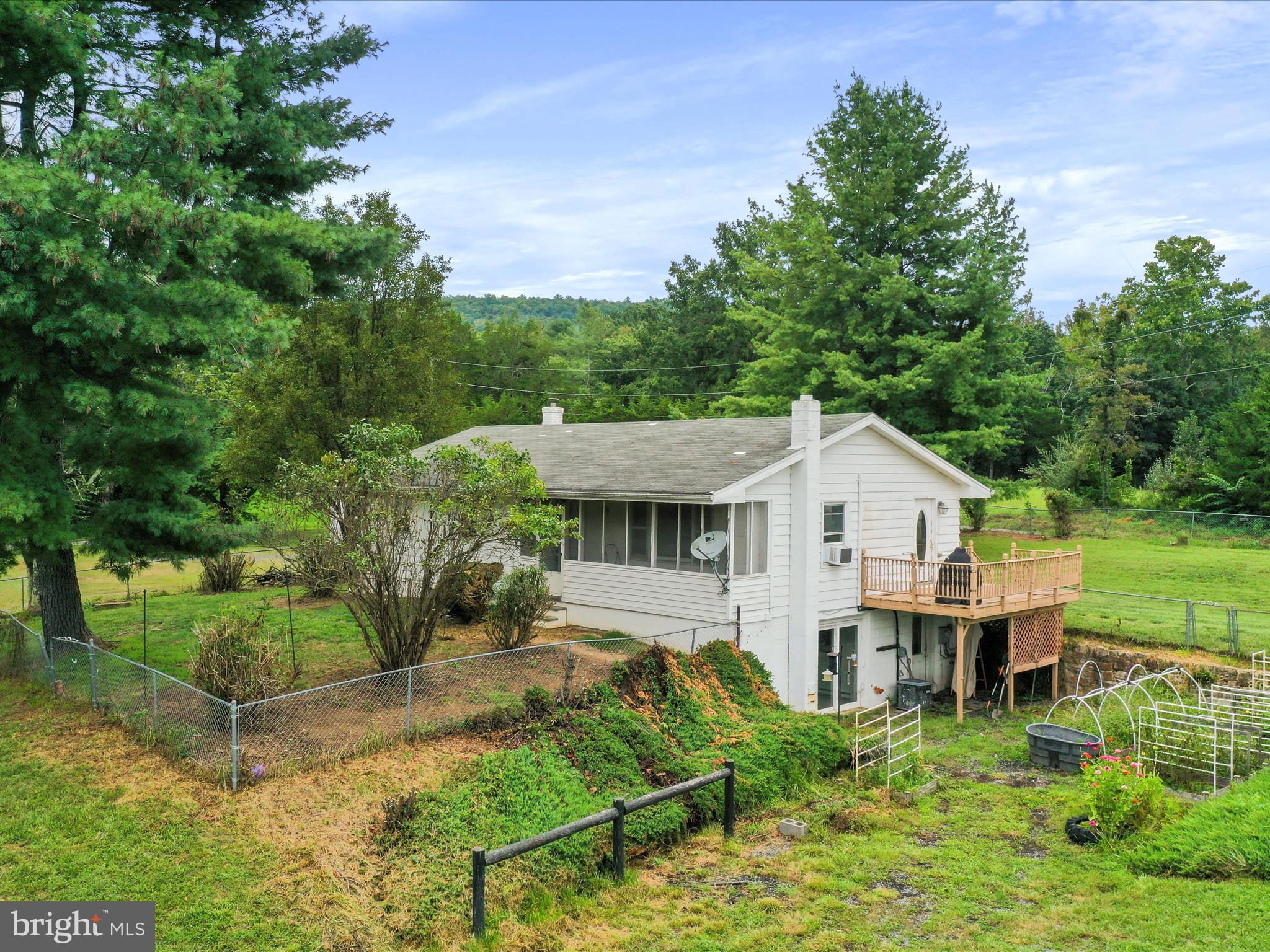 903 Coverstone Rd