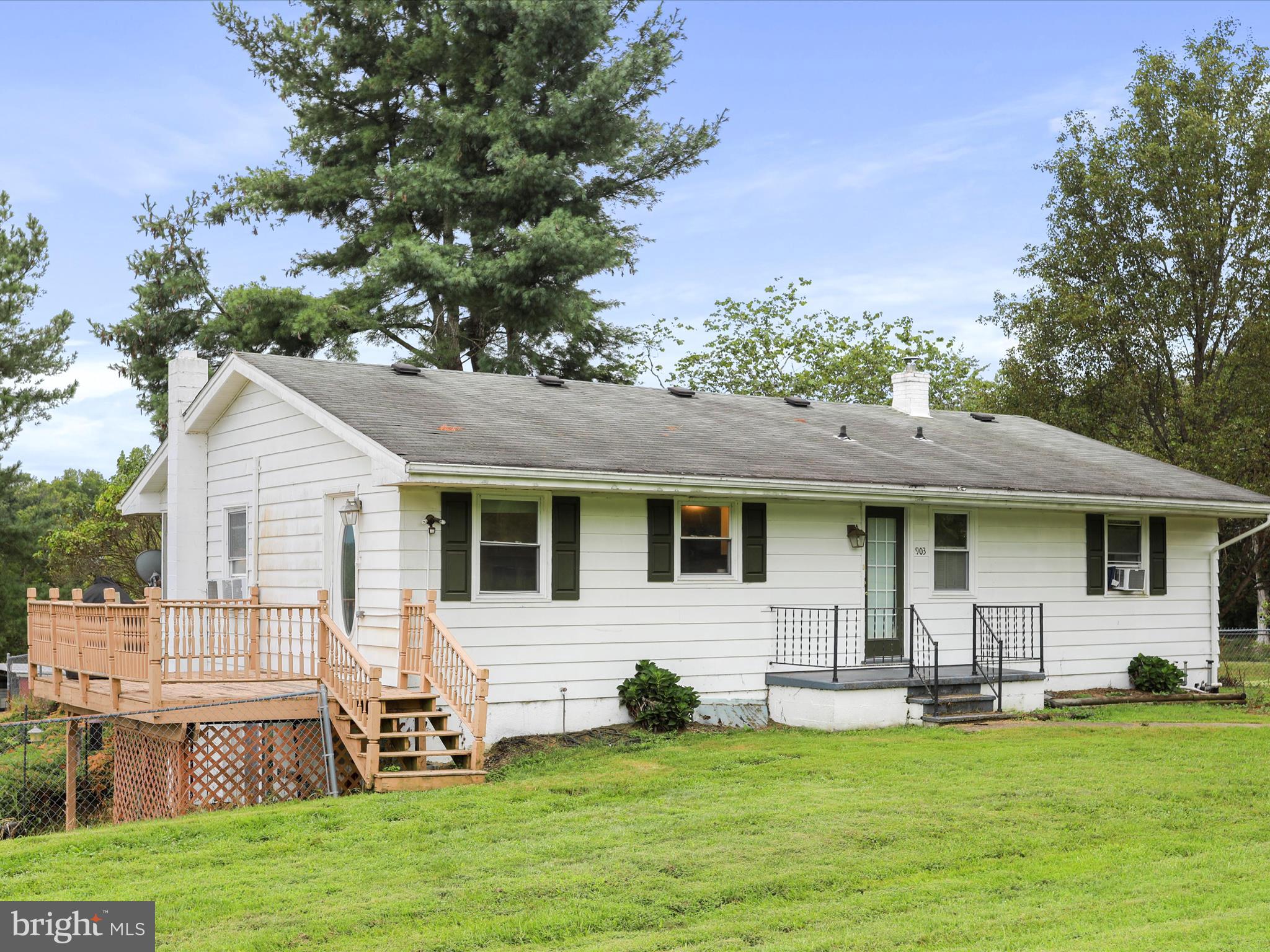 903 Coverstone Rd