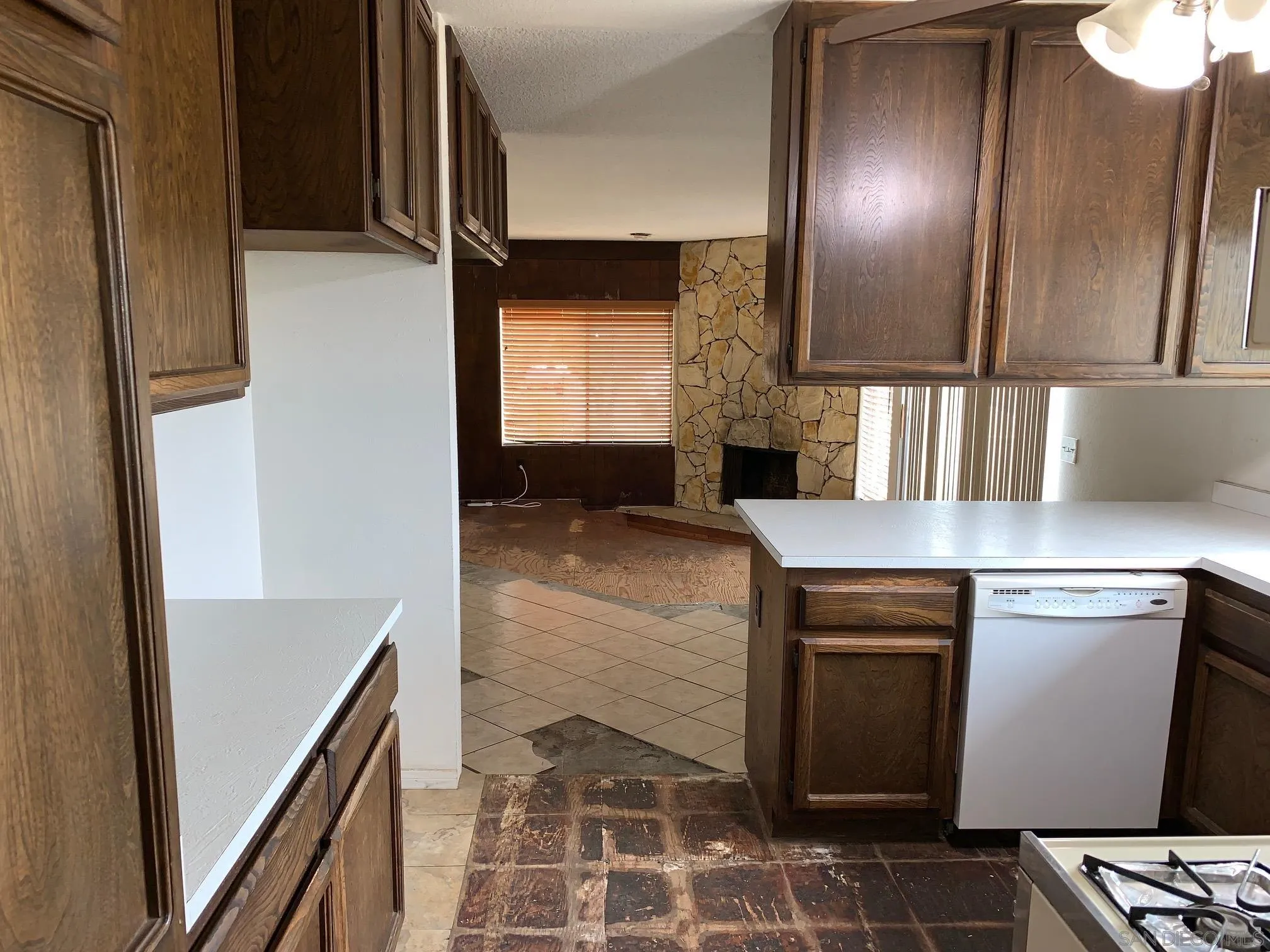 9978 Valle Caballo Ln