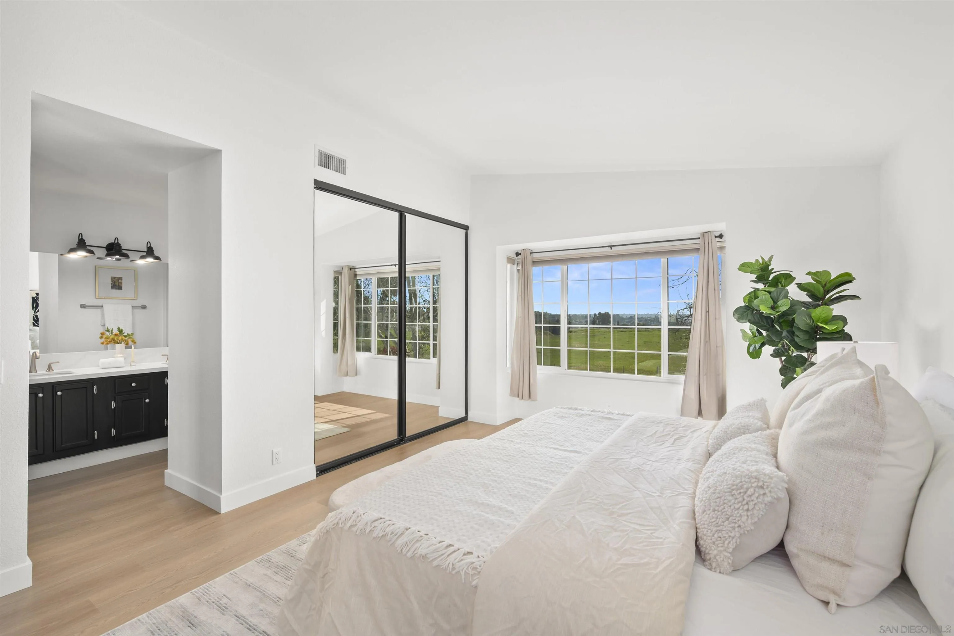 3498 Mission Mesa Way