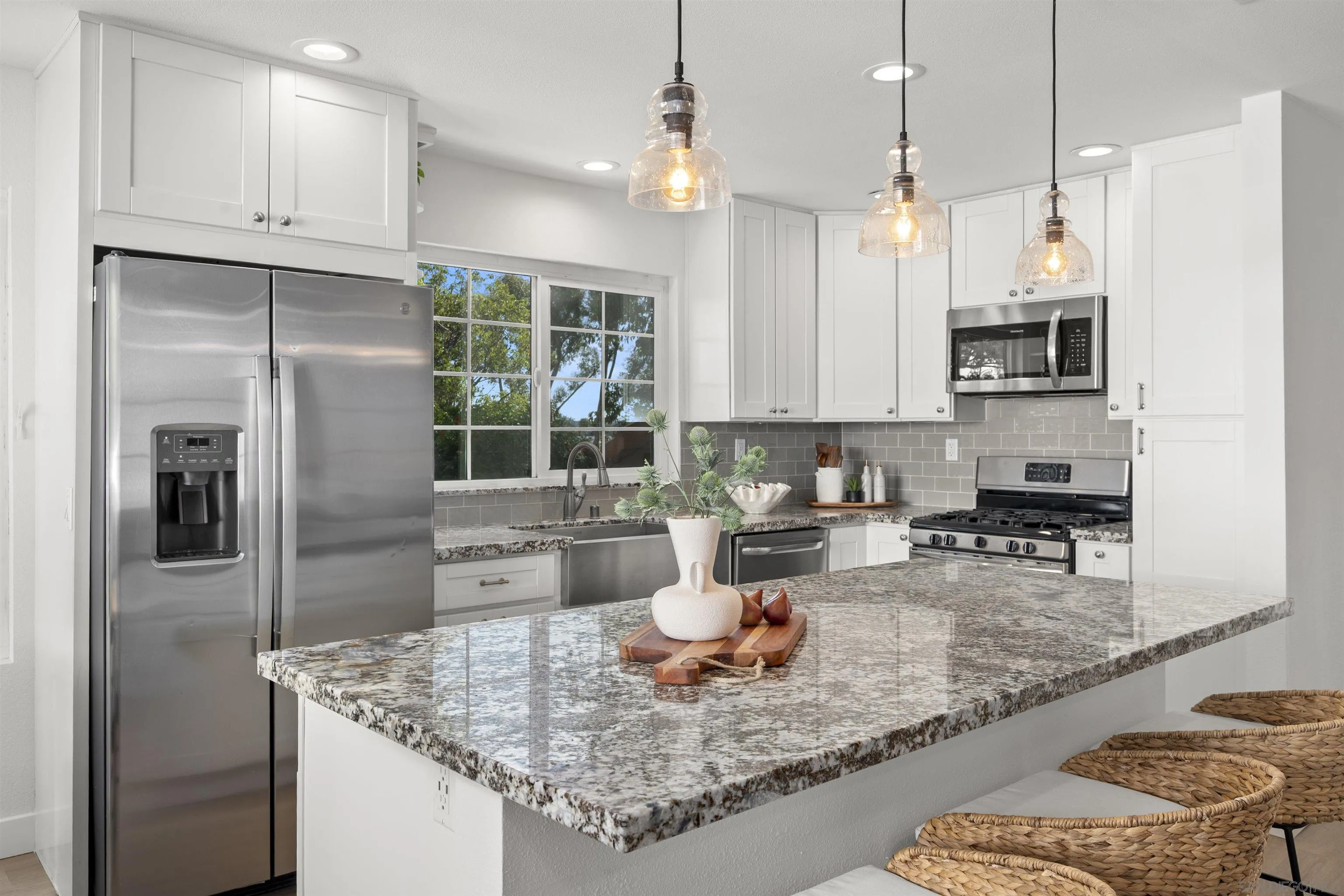 3498 Mission Mesa Way