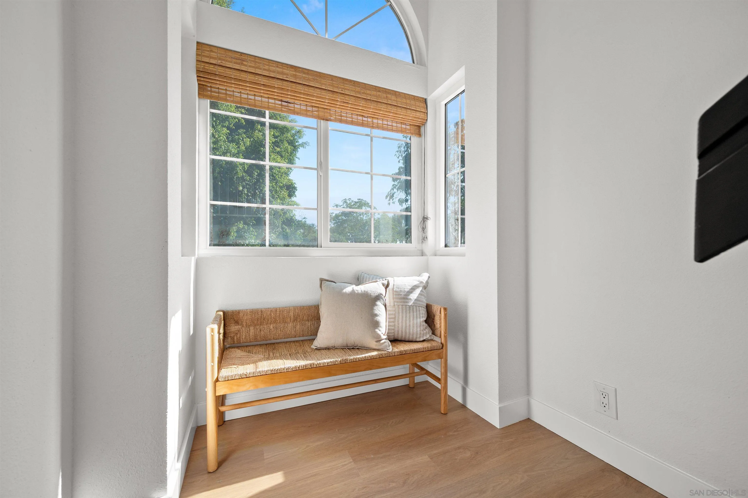 3498 Mission Mesa Way