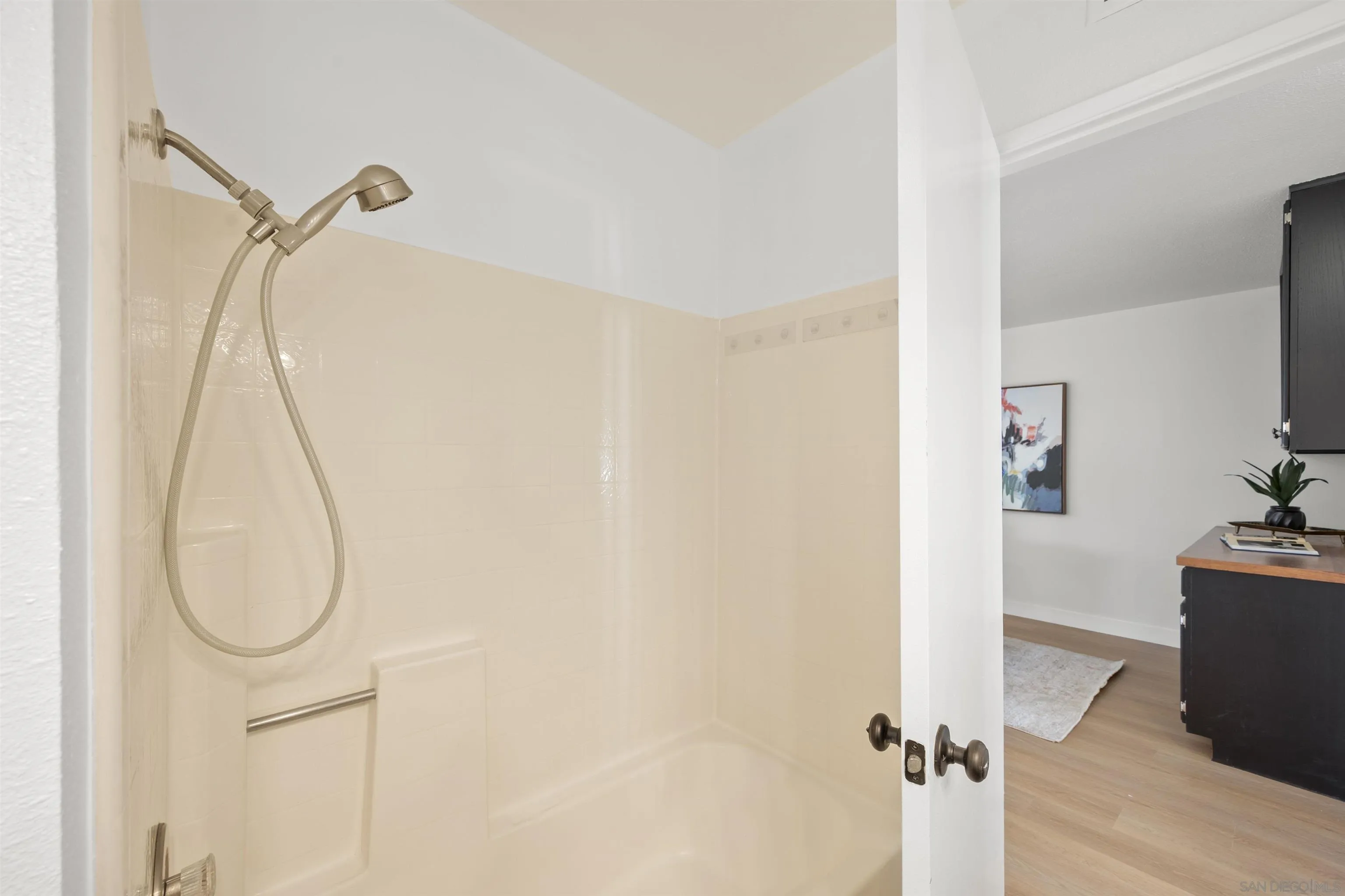 3498 Mission Mesa Way