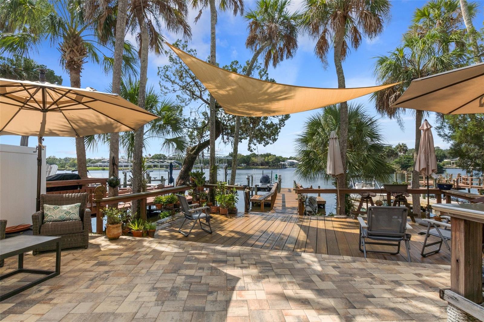 5248 S RIVERVIEW CIR