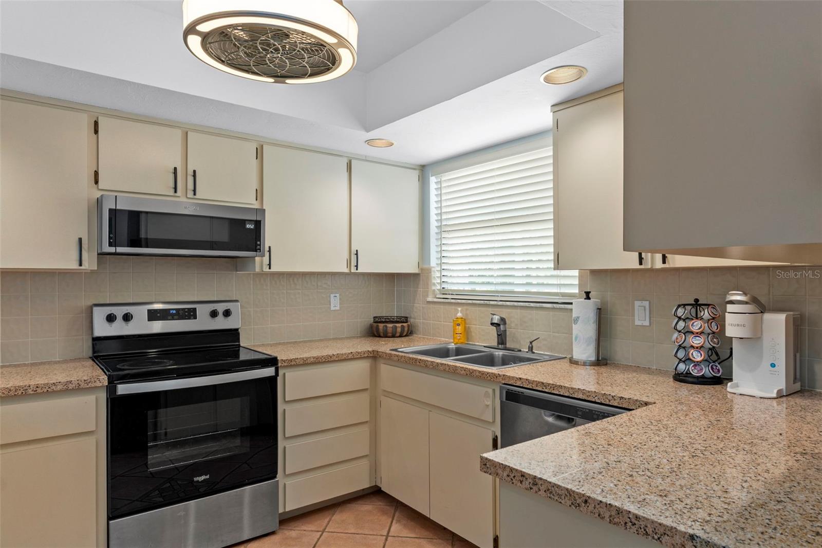 5250 S RIVERVIEW CIR