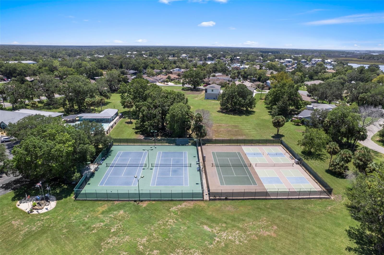 5250 S RIVERVIEW CIR