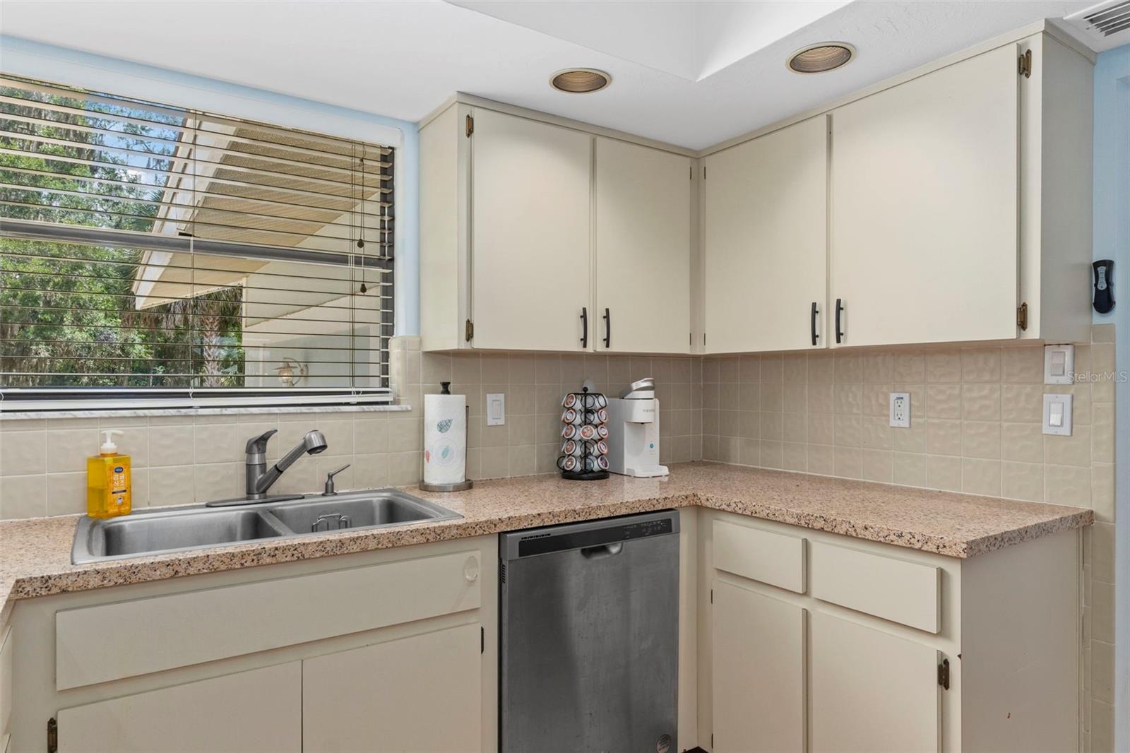 5250 S RIVERVIEW CIR