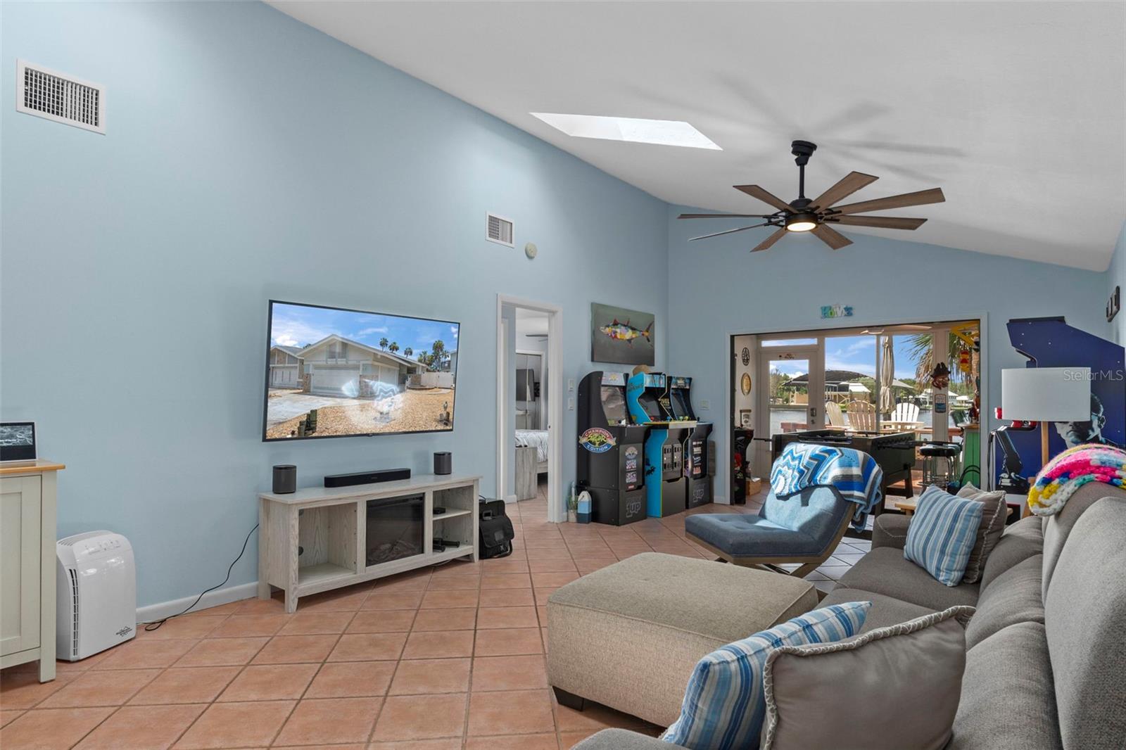 5250 S RIVERVIEW CIR