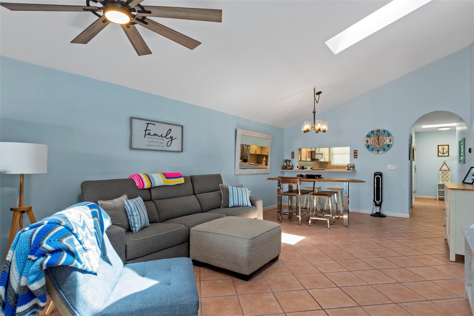 5250 S RIVERVIEW CIR