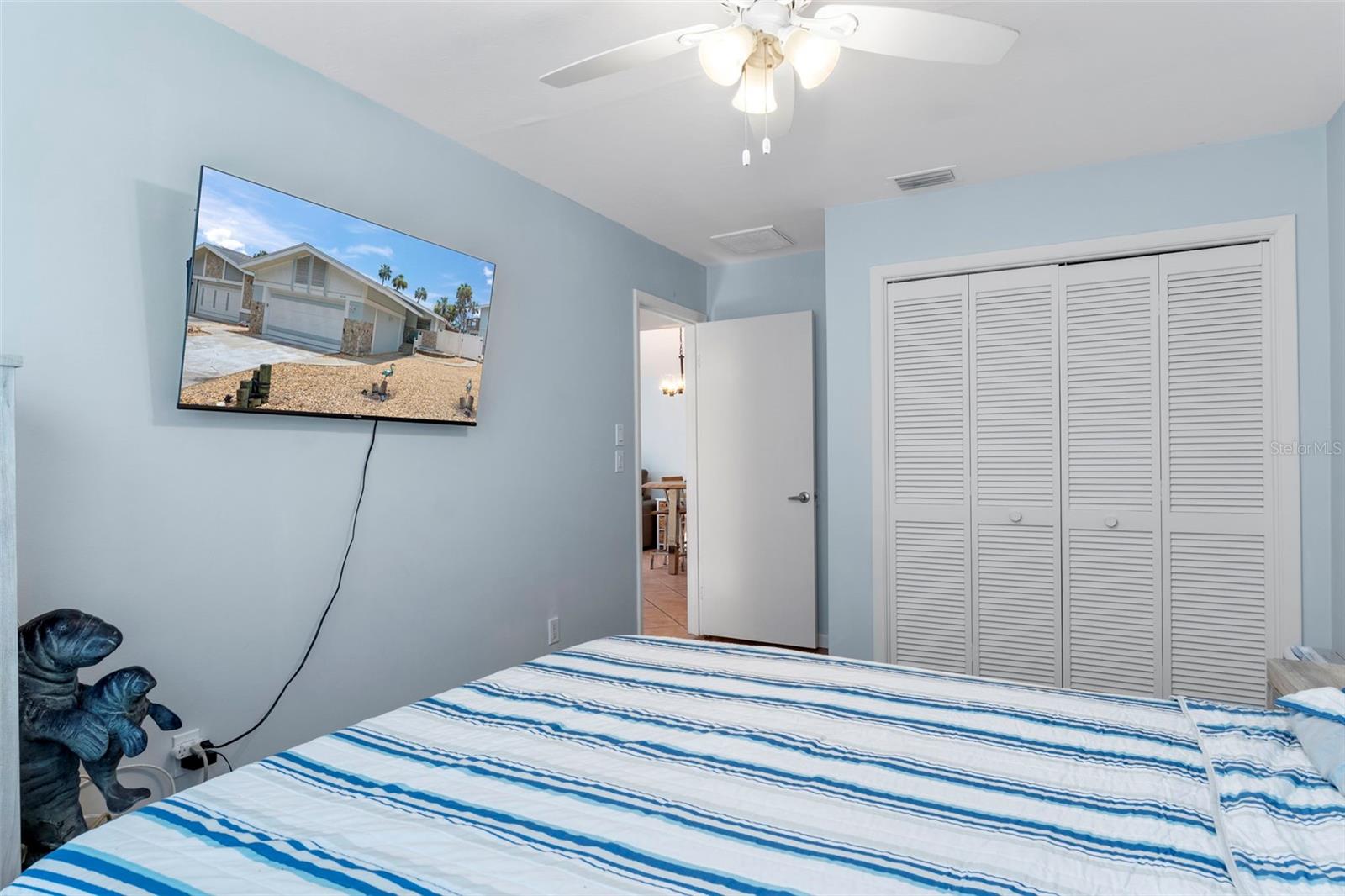 5250 S RIVERVIEW CIR