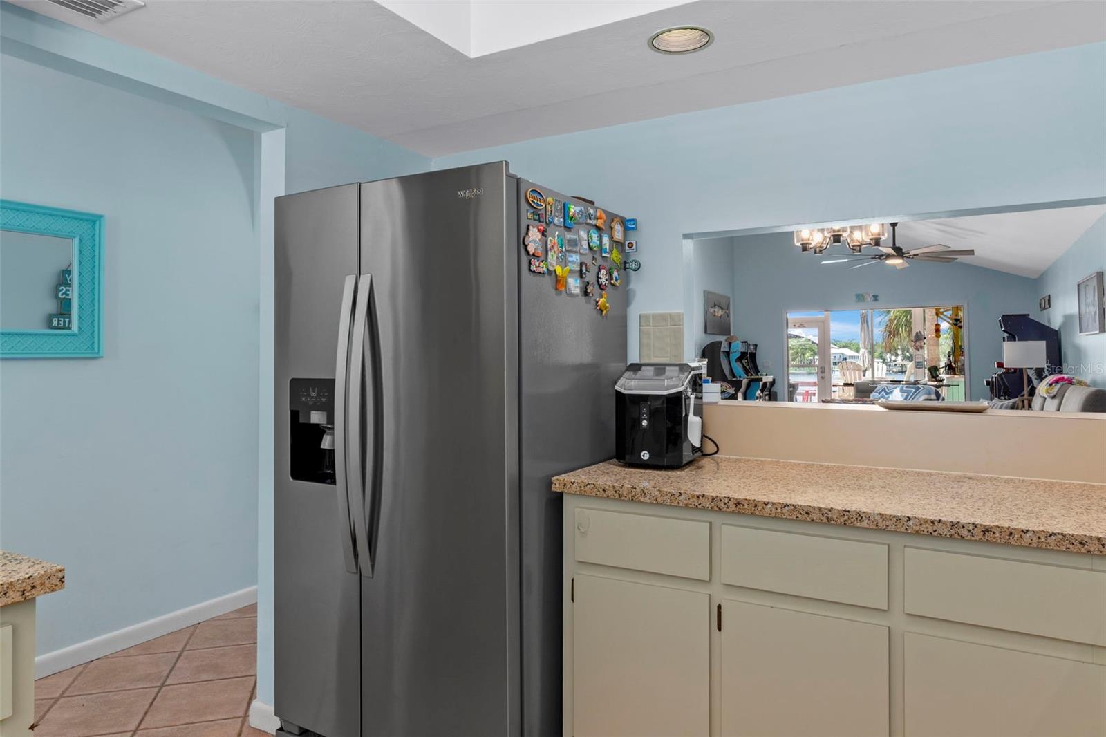 5250 S RIVERVIEW CIR