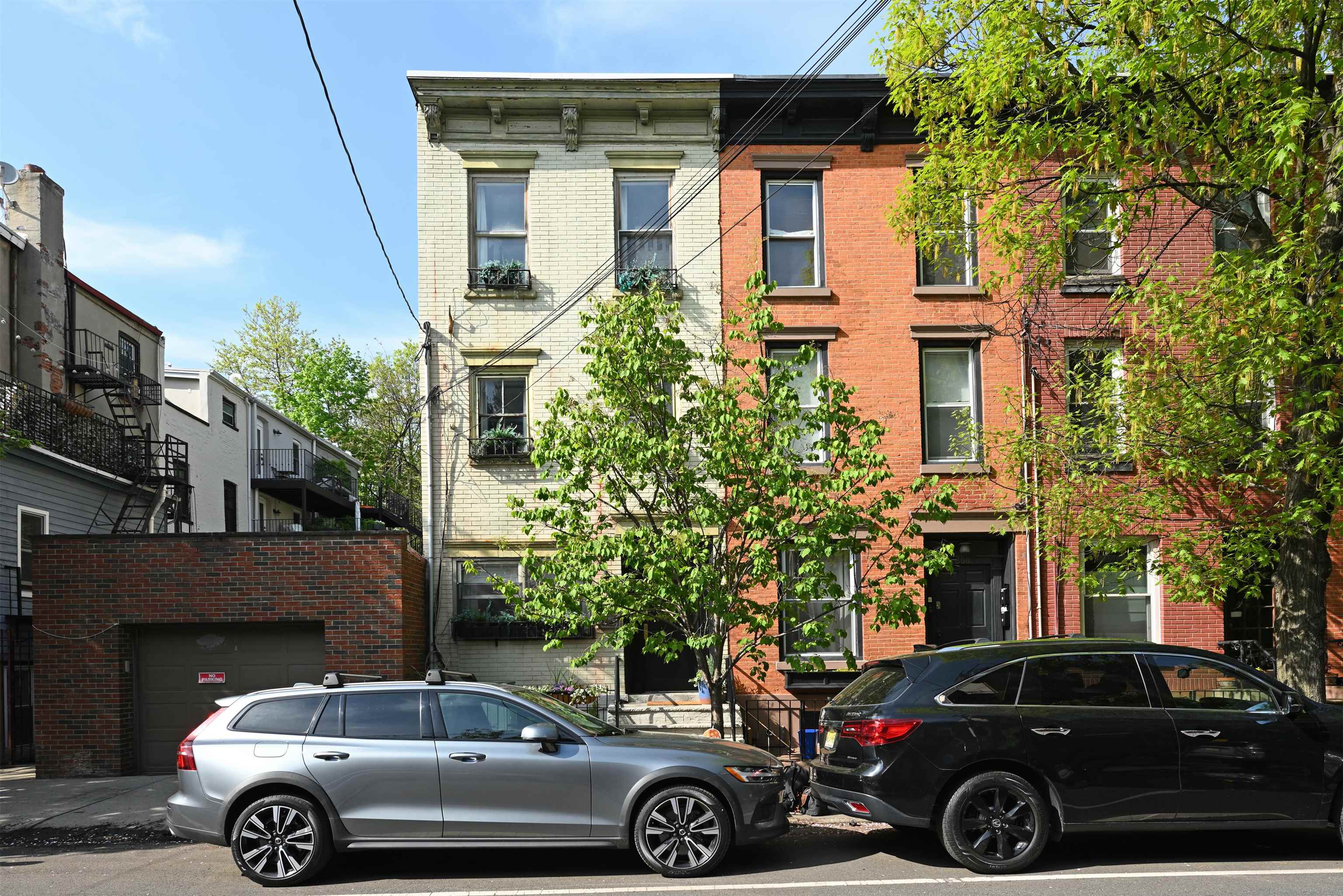260 5TH ST