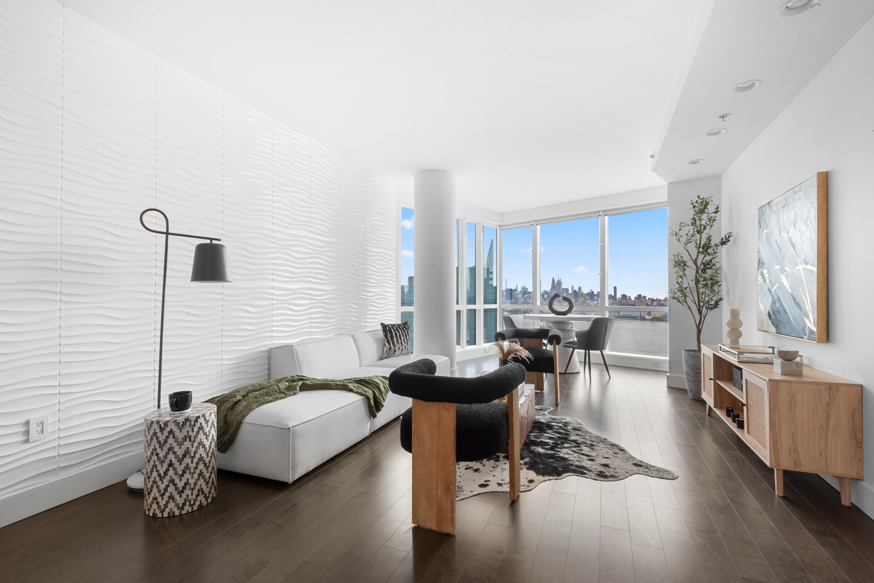 77 HUDSON ST Unit: 3704/05