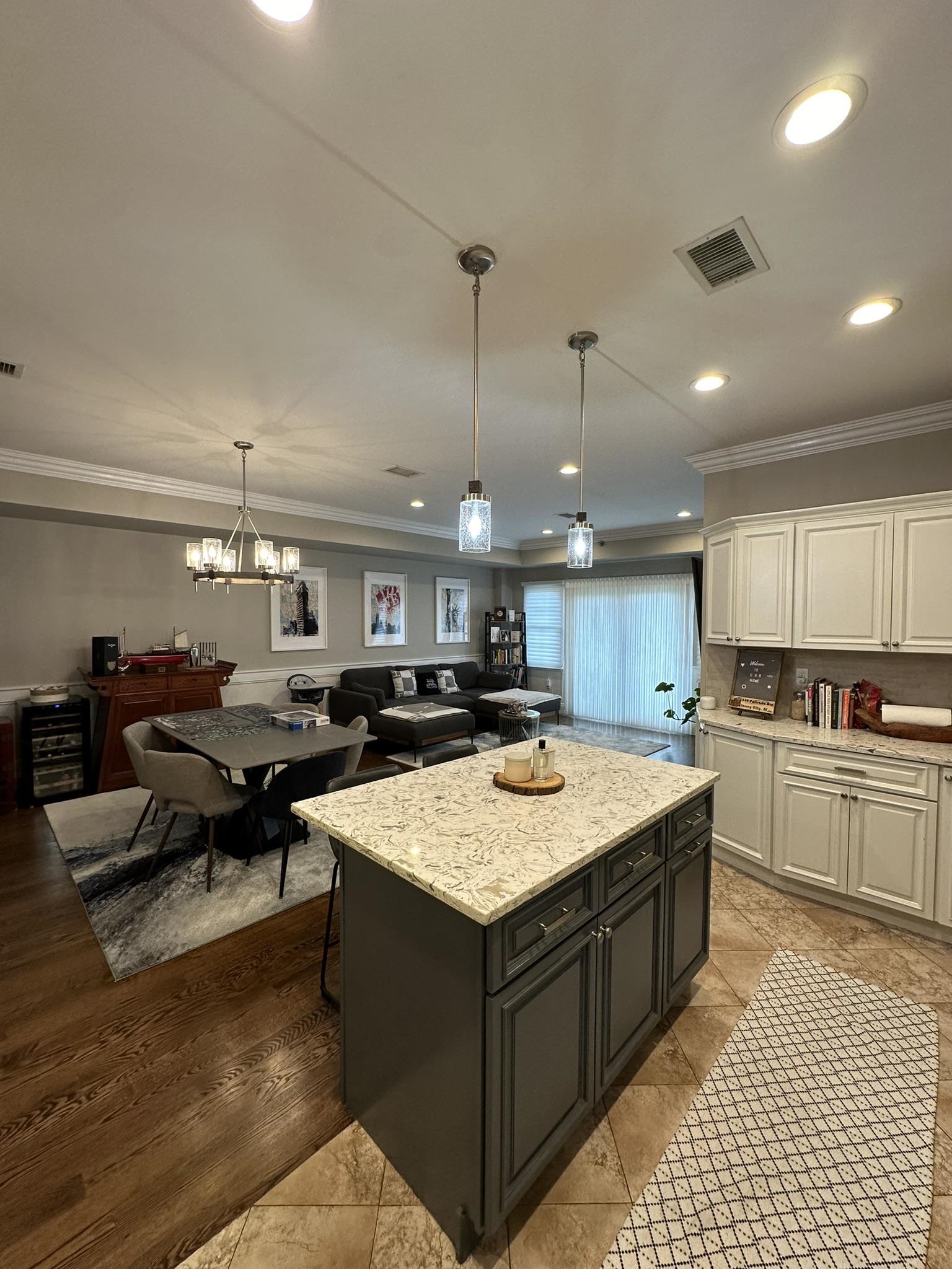 349 PALISADE AVE Unit: 401