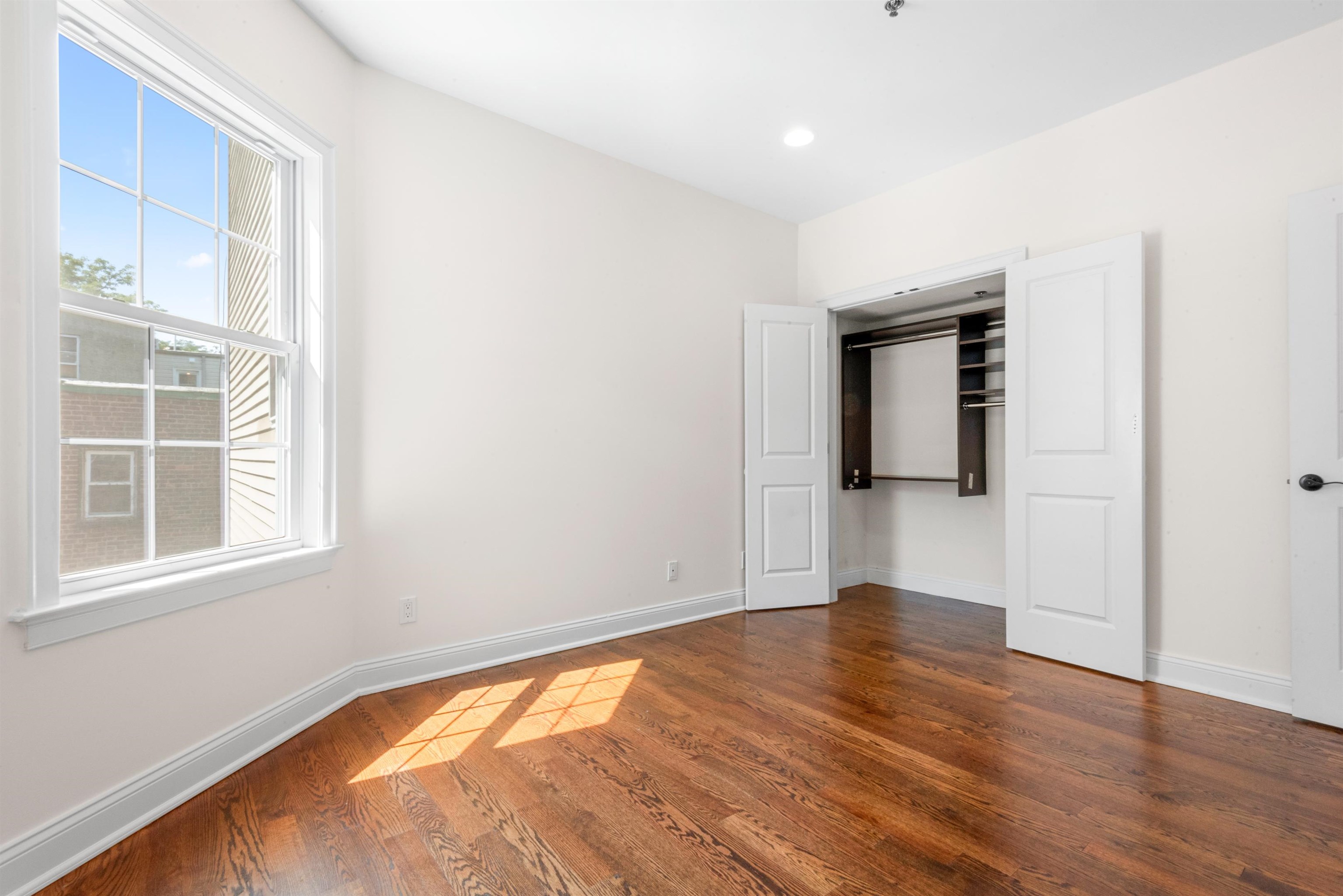 399 3RD ST Unit: 2