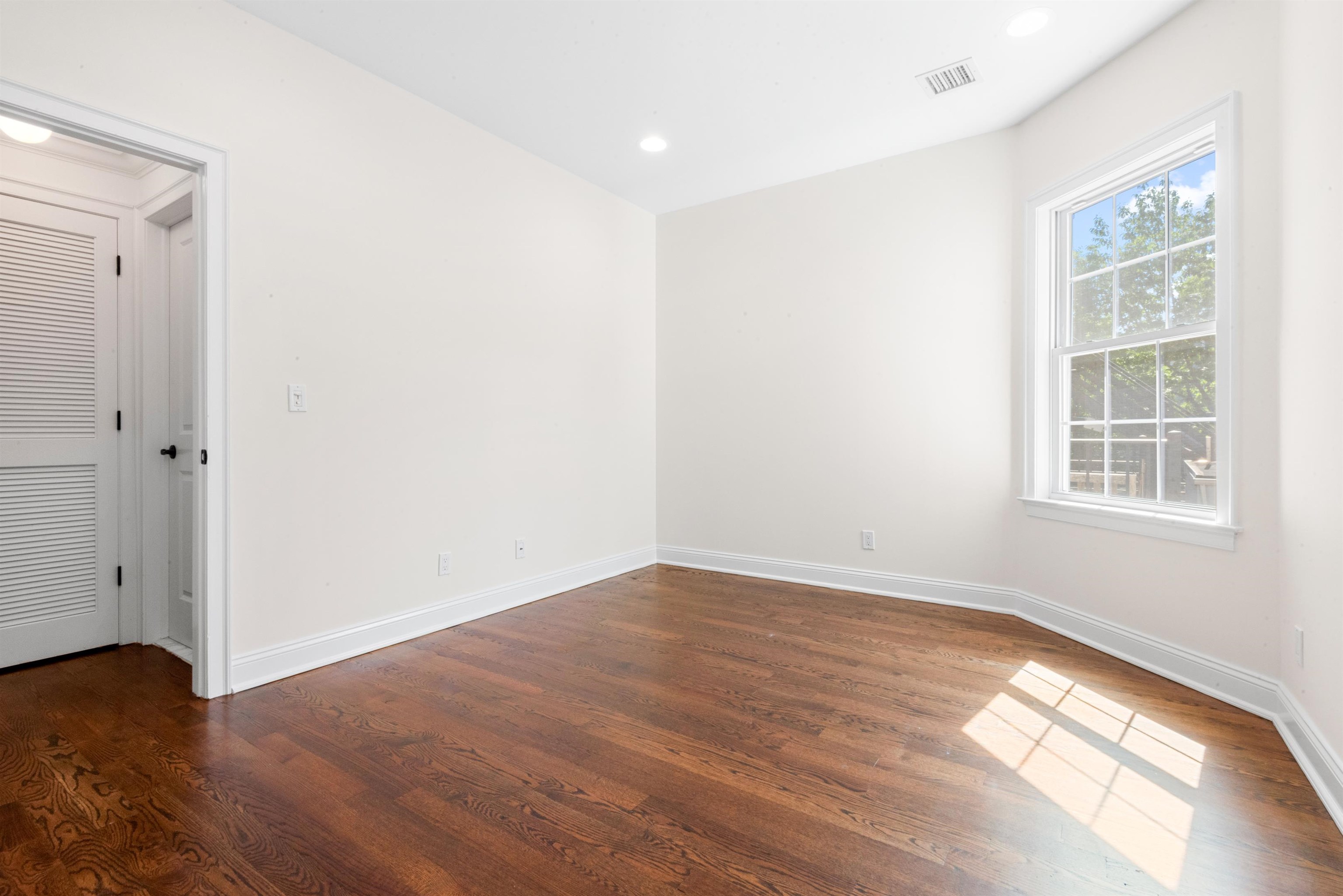 399 3RD ST Unit: 2