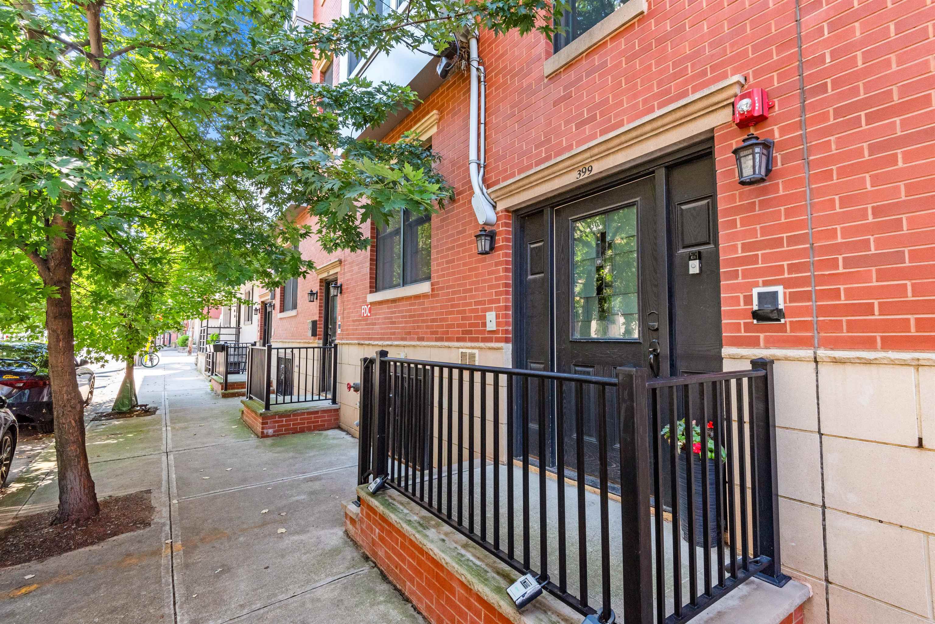 399 3RD ST Unit: 2