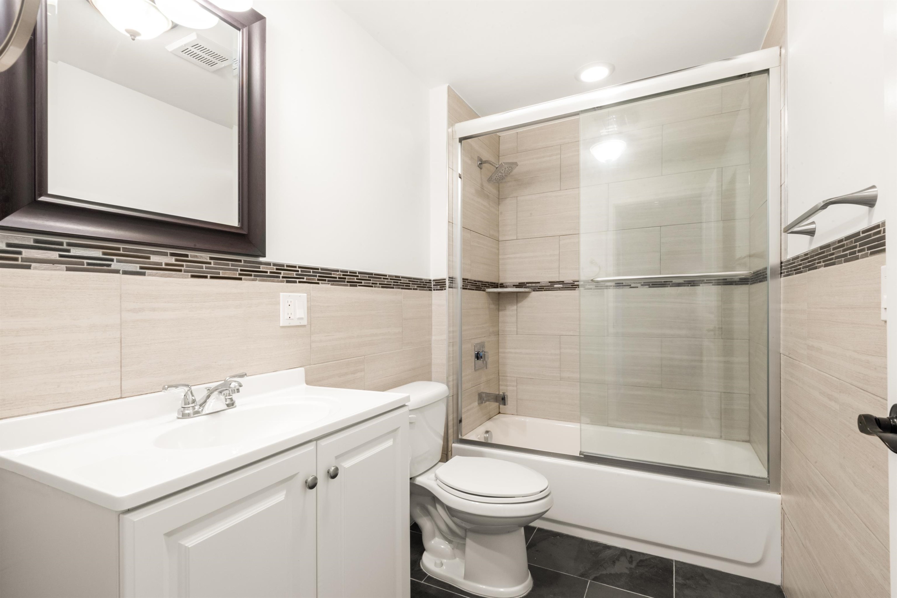 399 3RD ST Unit: 2