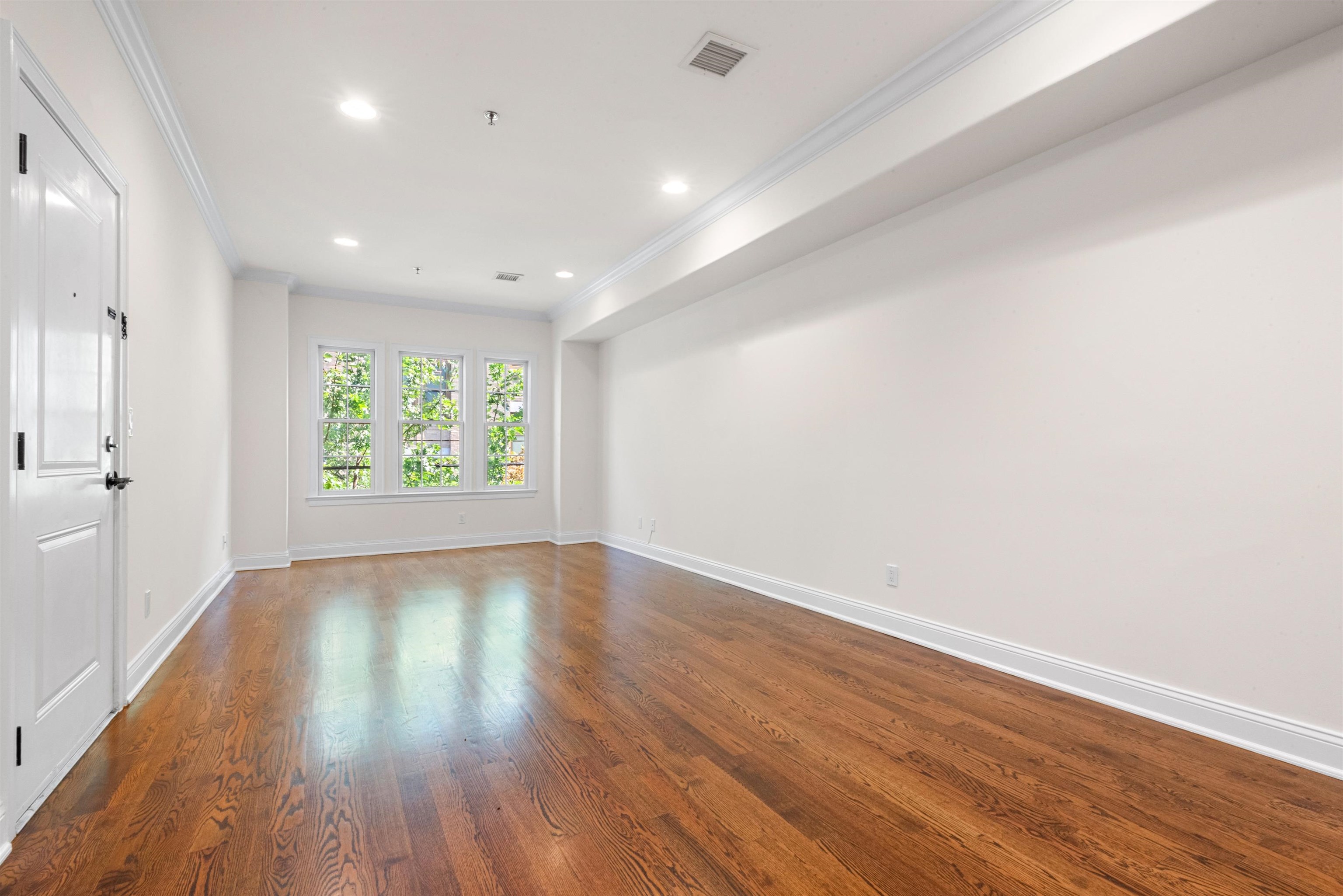 399 3RD ST Unit: 2