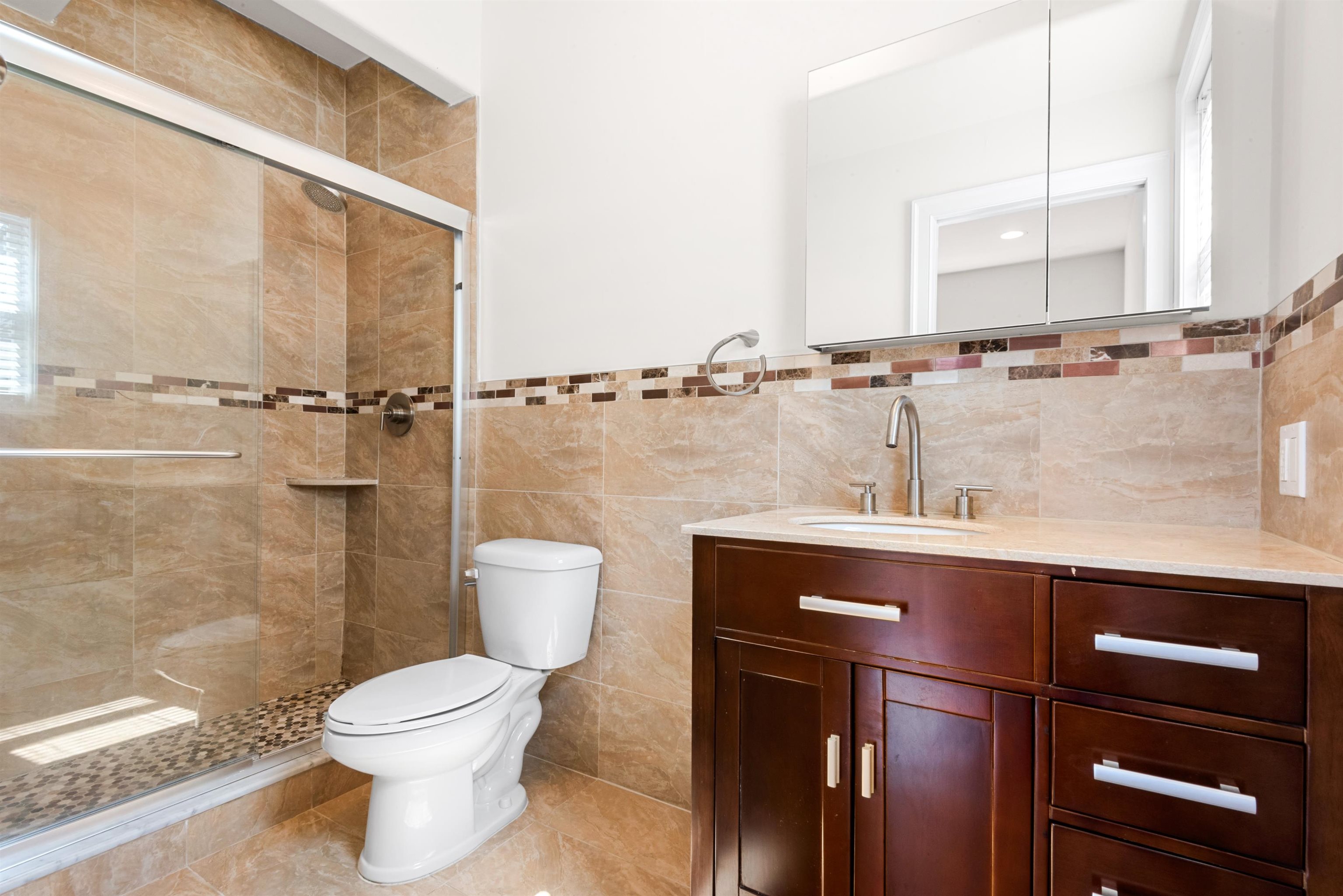 399 3RD ST Unit: 2
