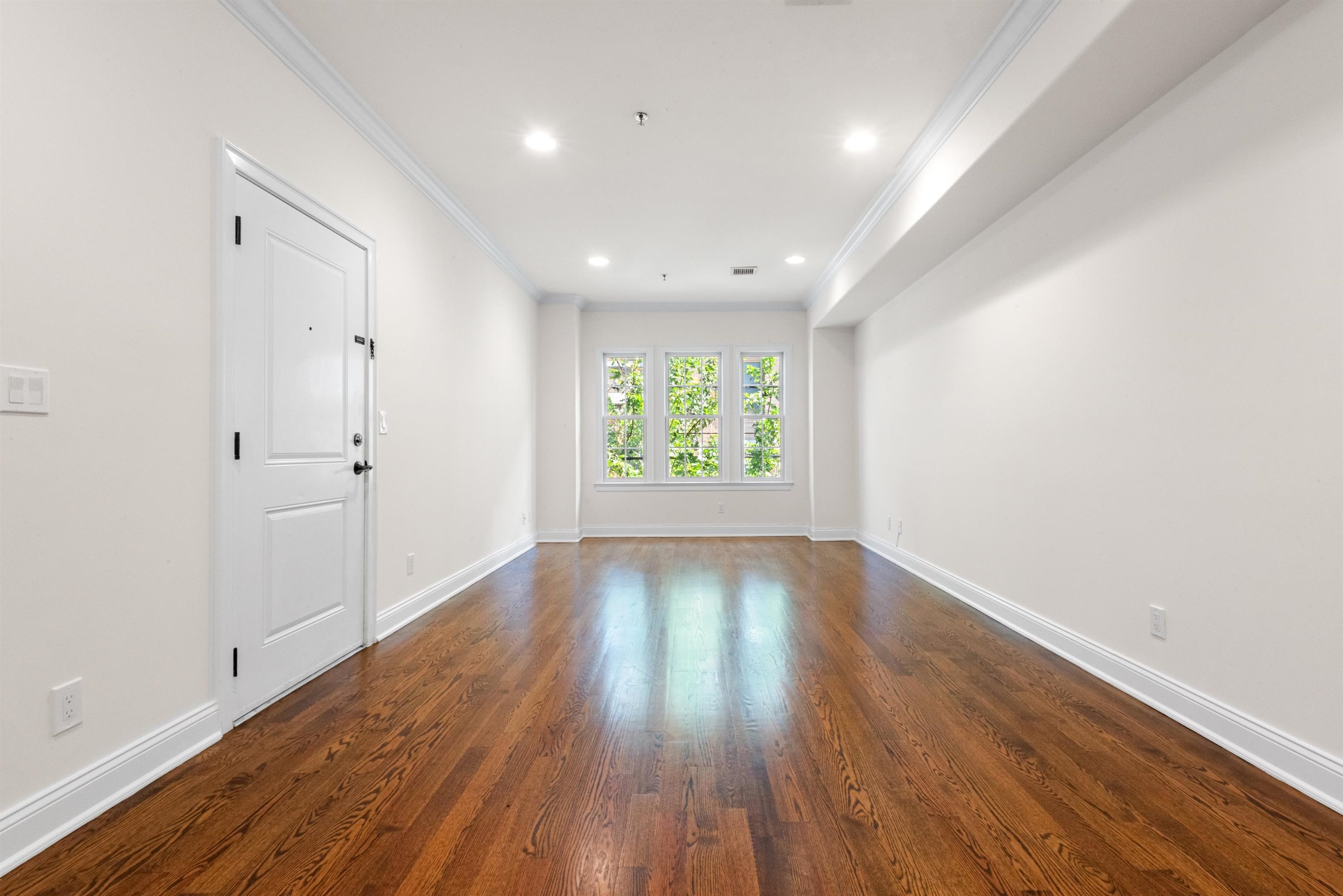 399 3RD ST Unit: 2