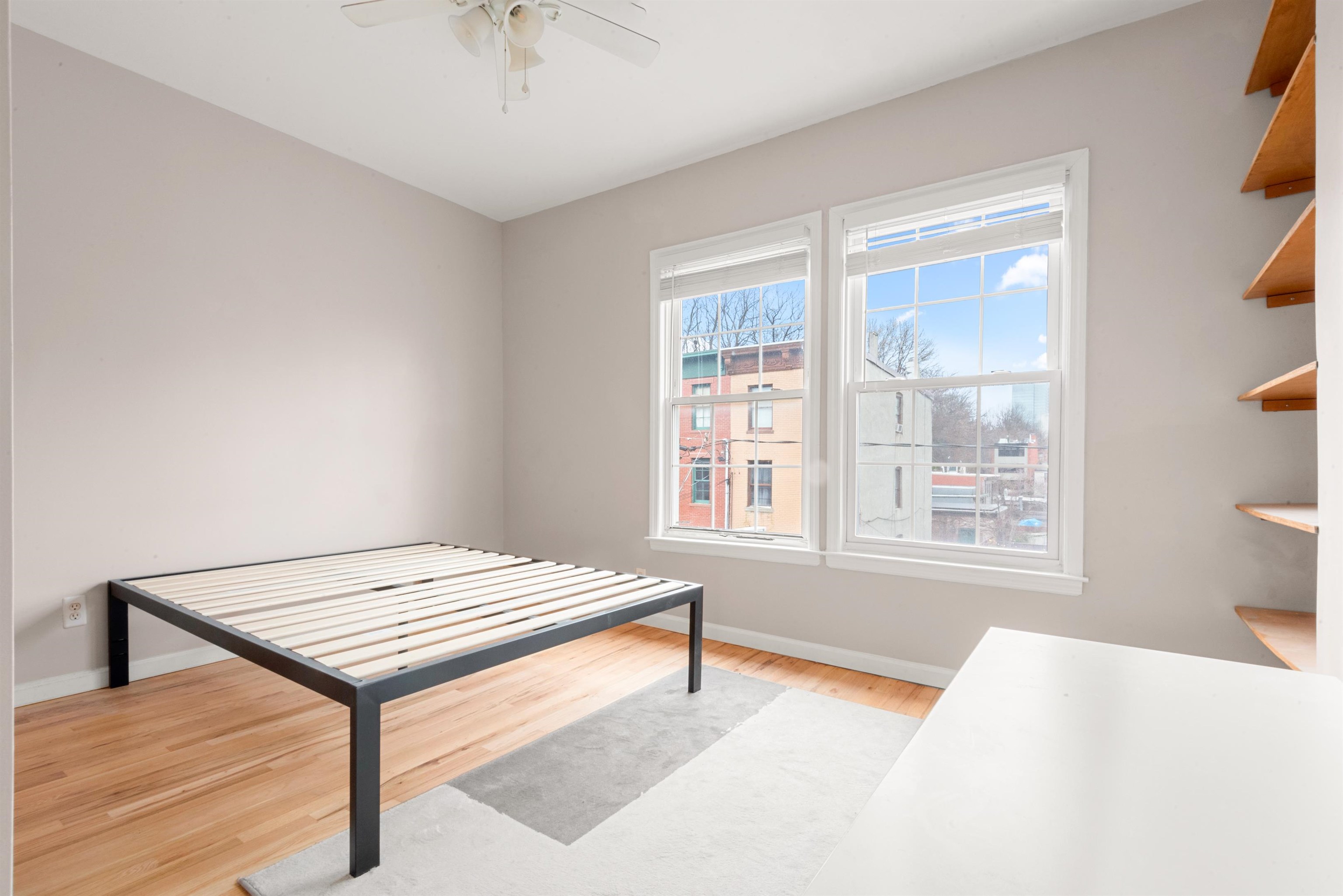 91 COLES ST Unit: 3