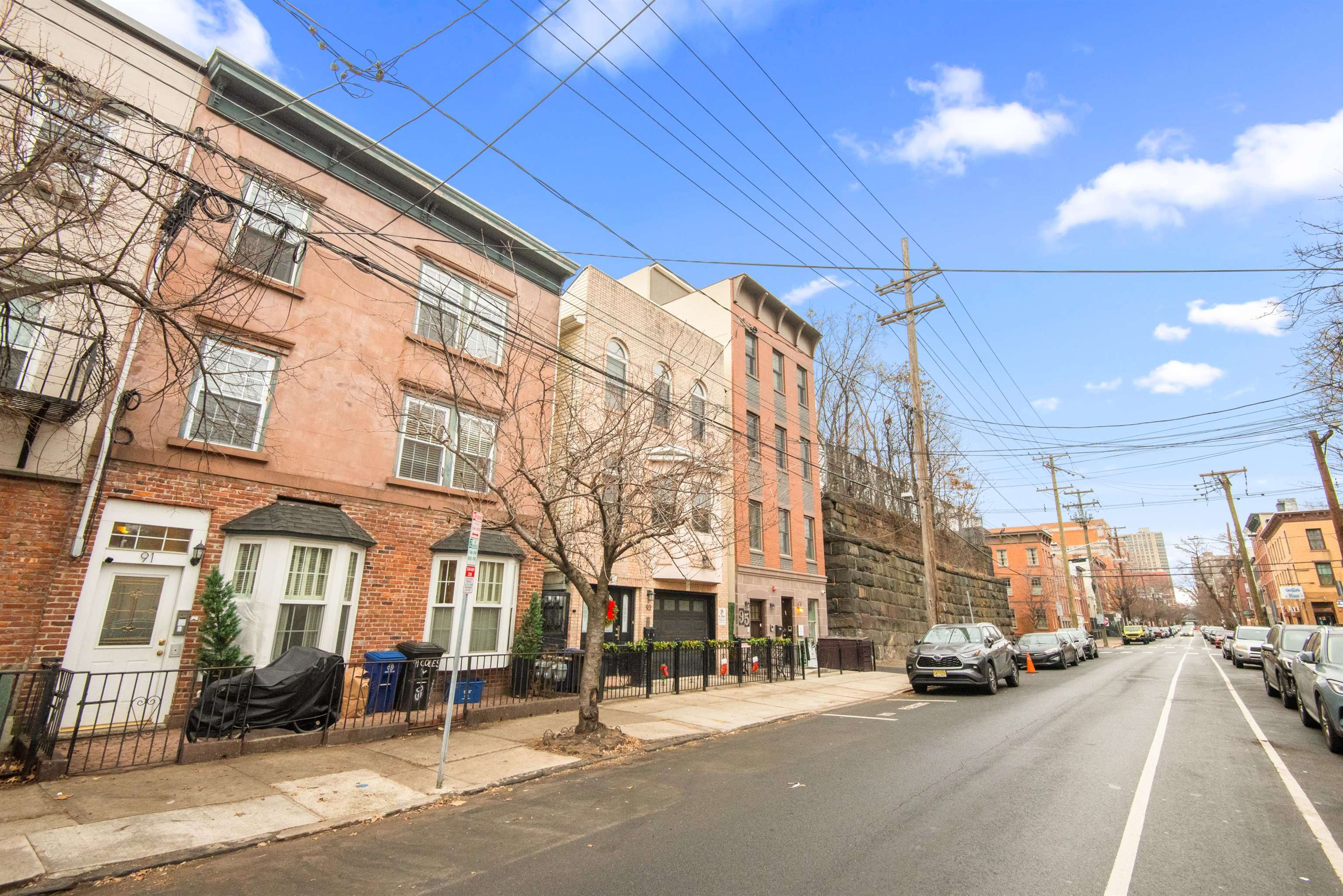 91 COLES ST Unit: 3