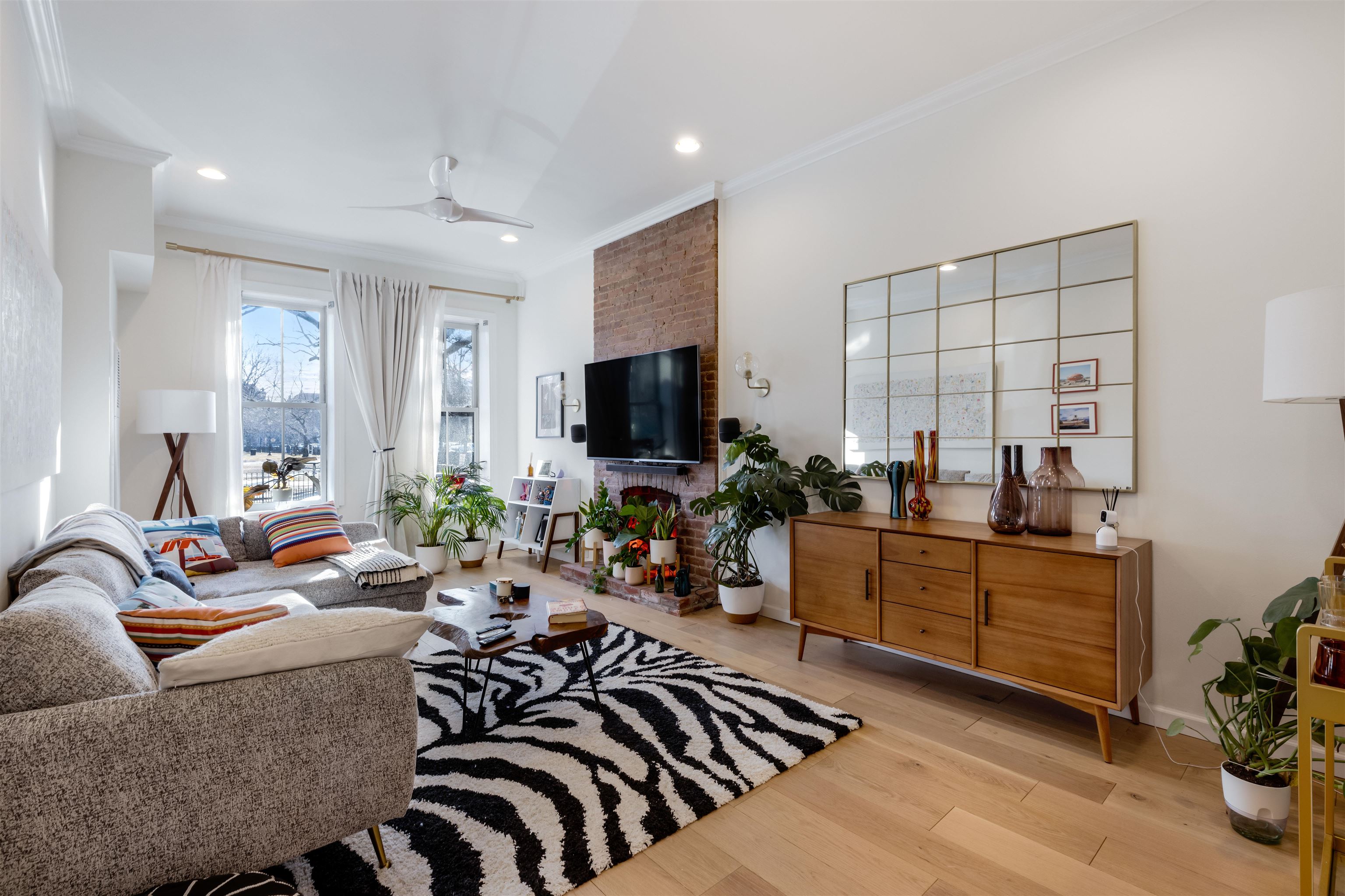 264 9TH ST Unit: 1K
