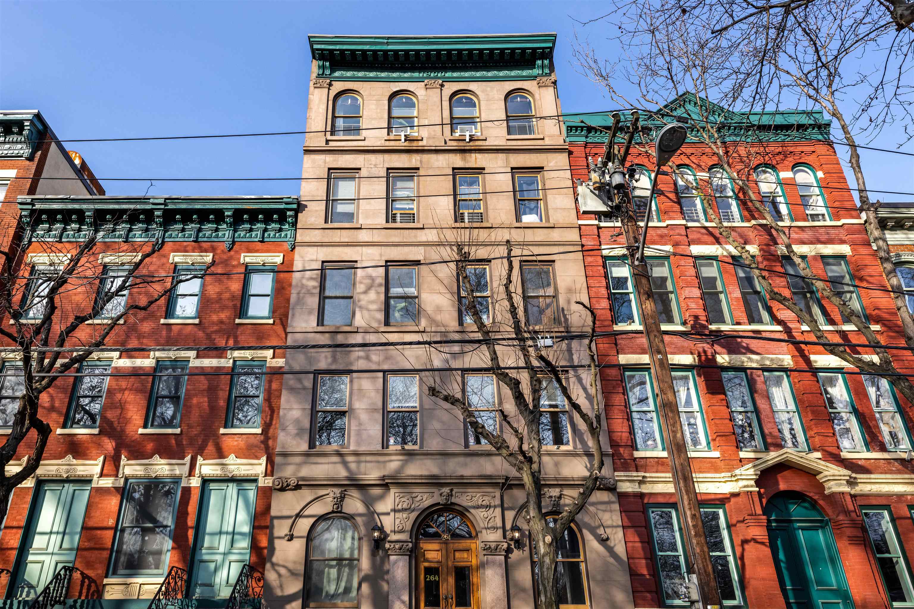 264 9TH ST Unit: 1K