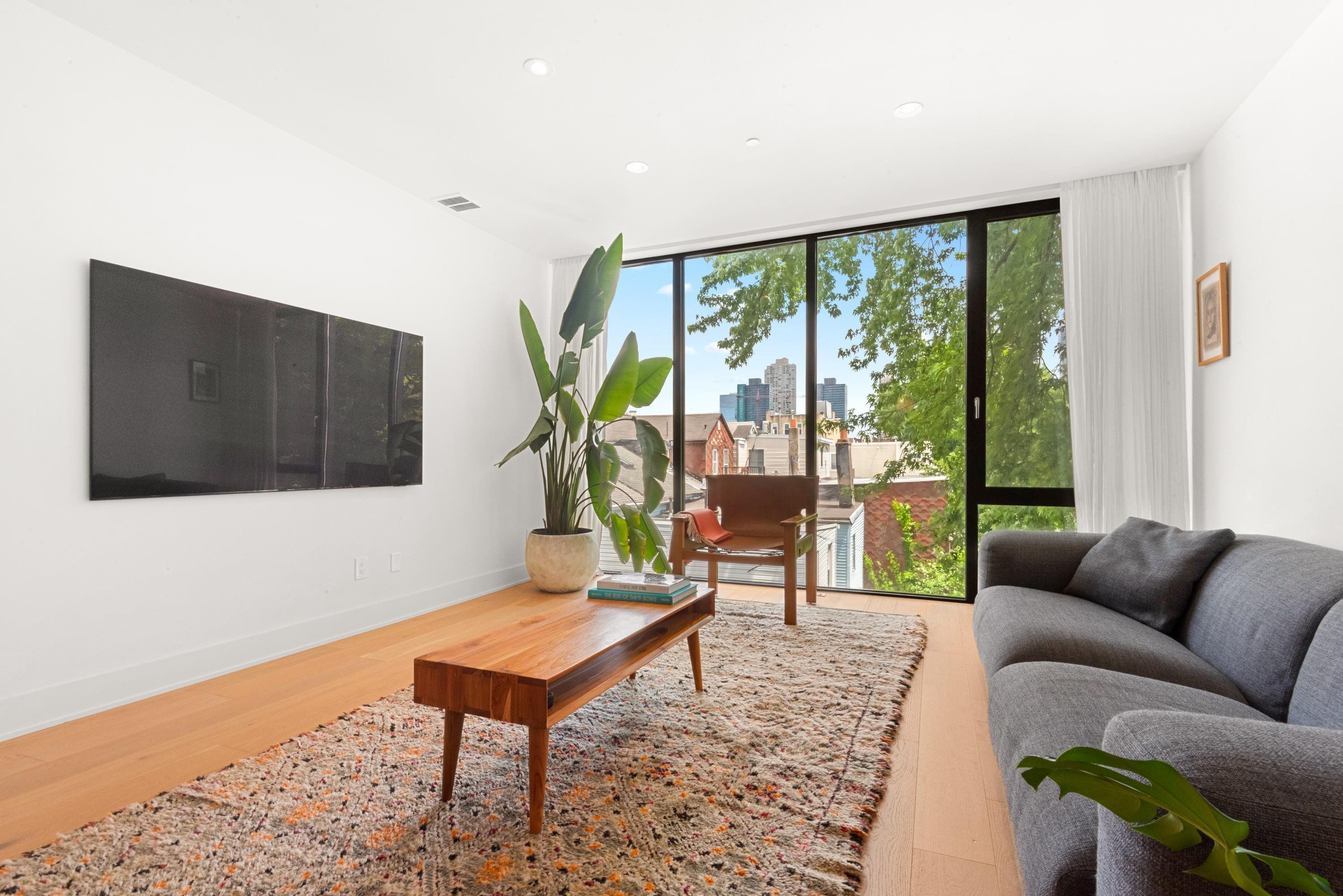 48 COLES ST Unit: 4