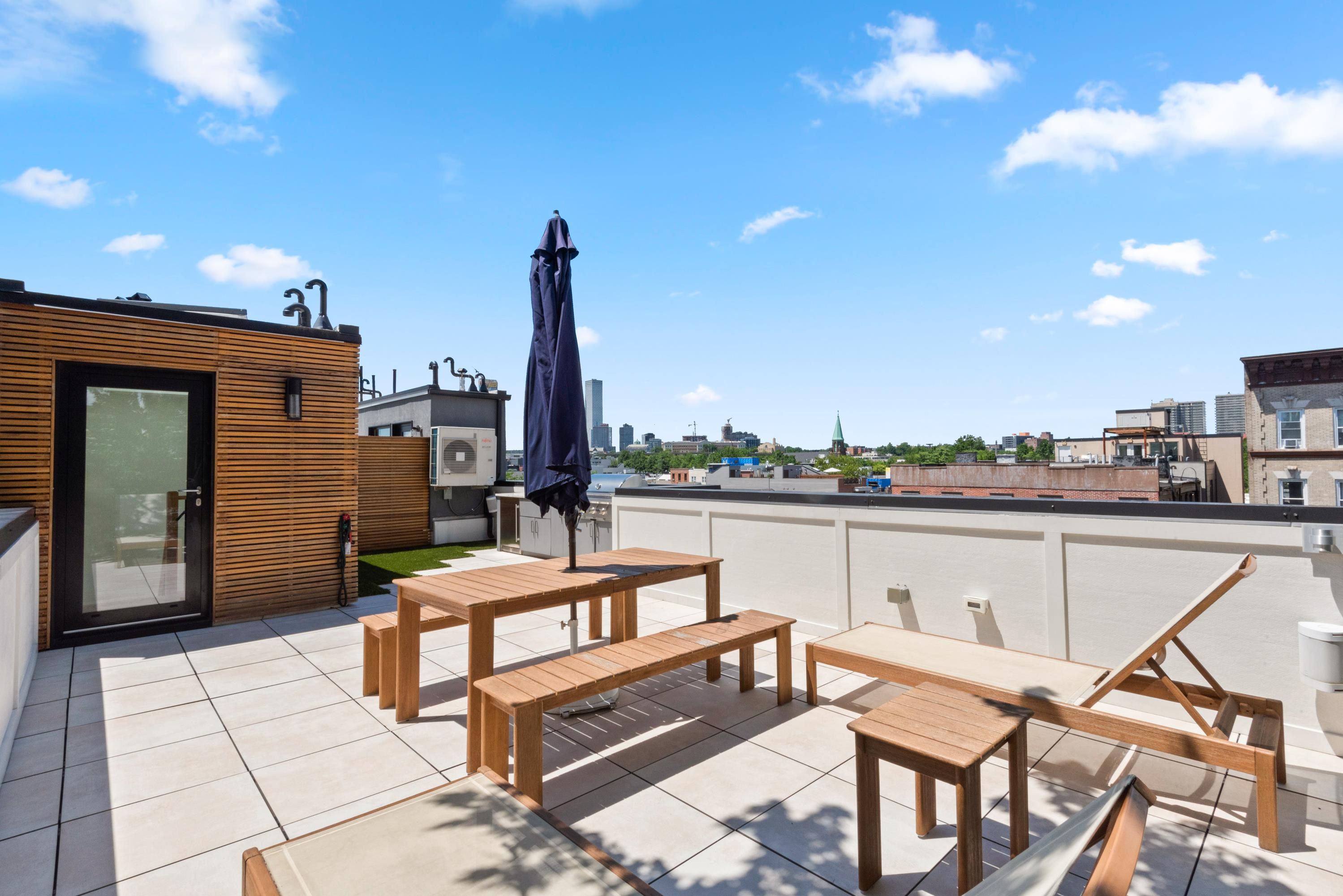 48 COLES ST Unit: 4