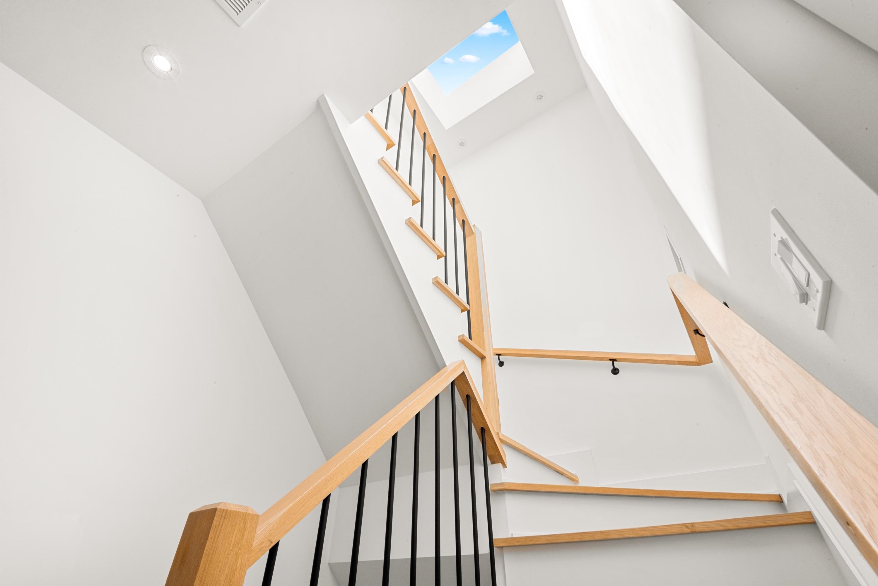 48 COLES ST Unit: 4